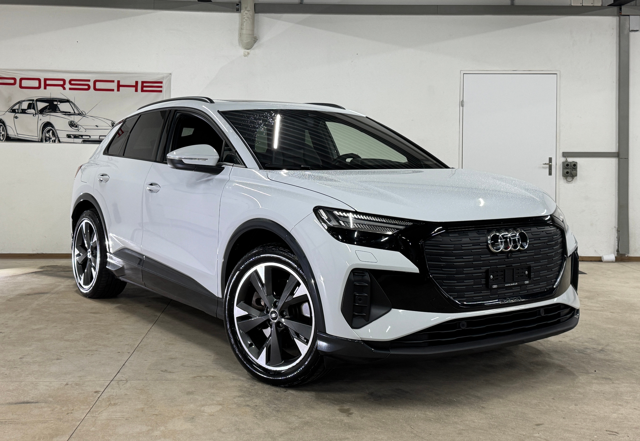 listing desktop thumbnail image 2