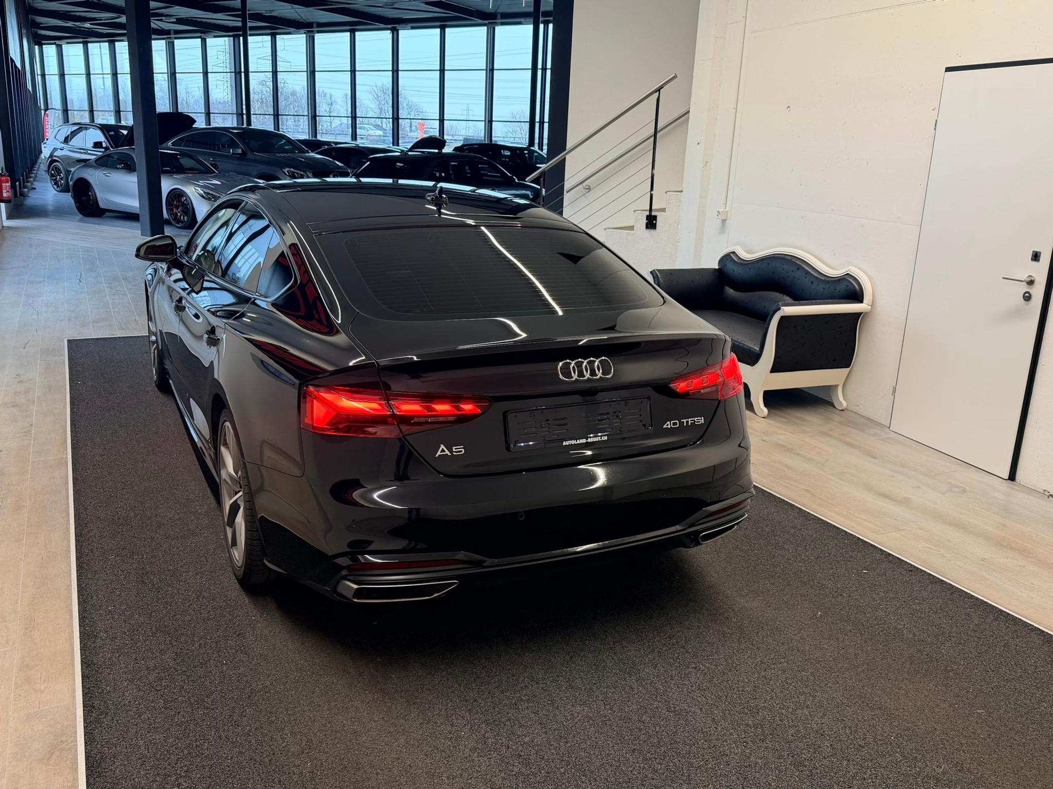 listing desktop thumbnail image 8