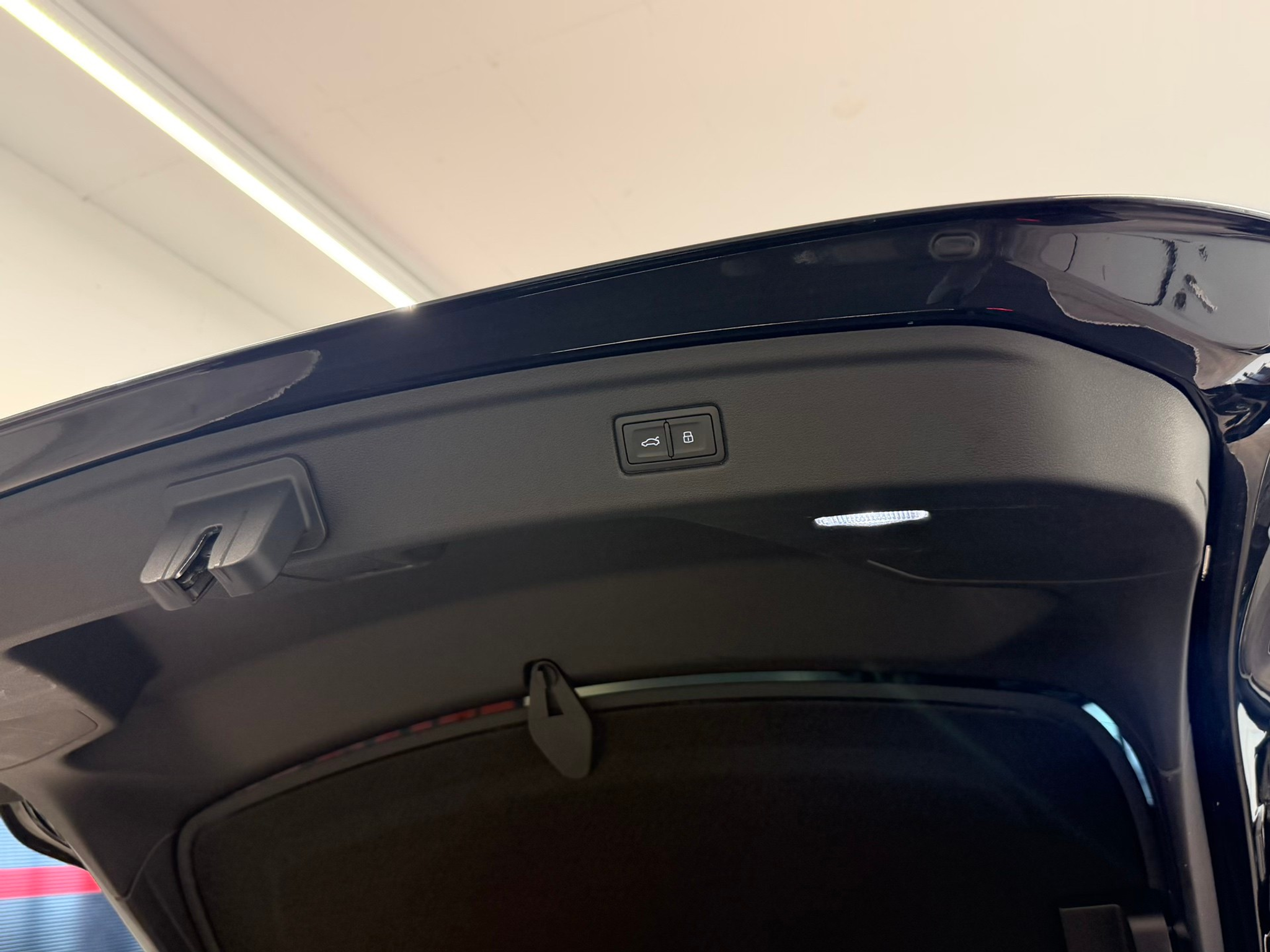 listing desktop thumbnail image 10