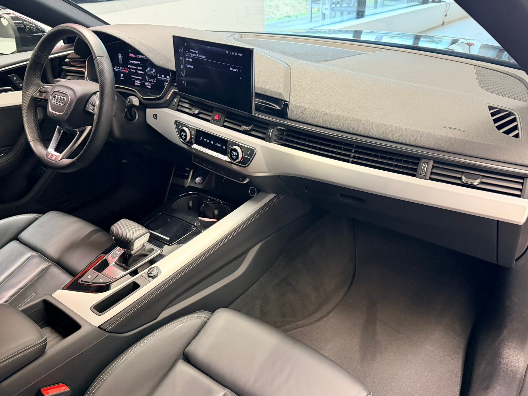 listing desktop thumbnail image 18