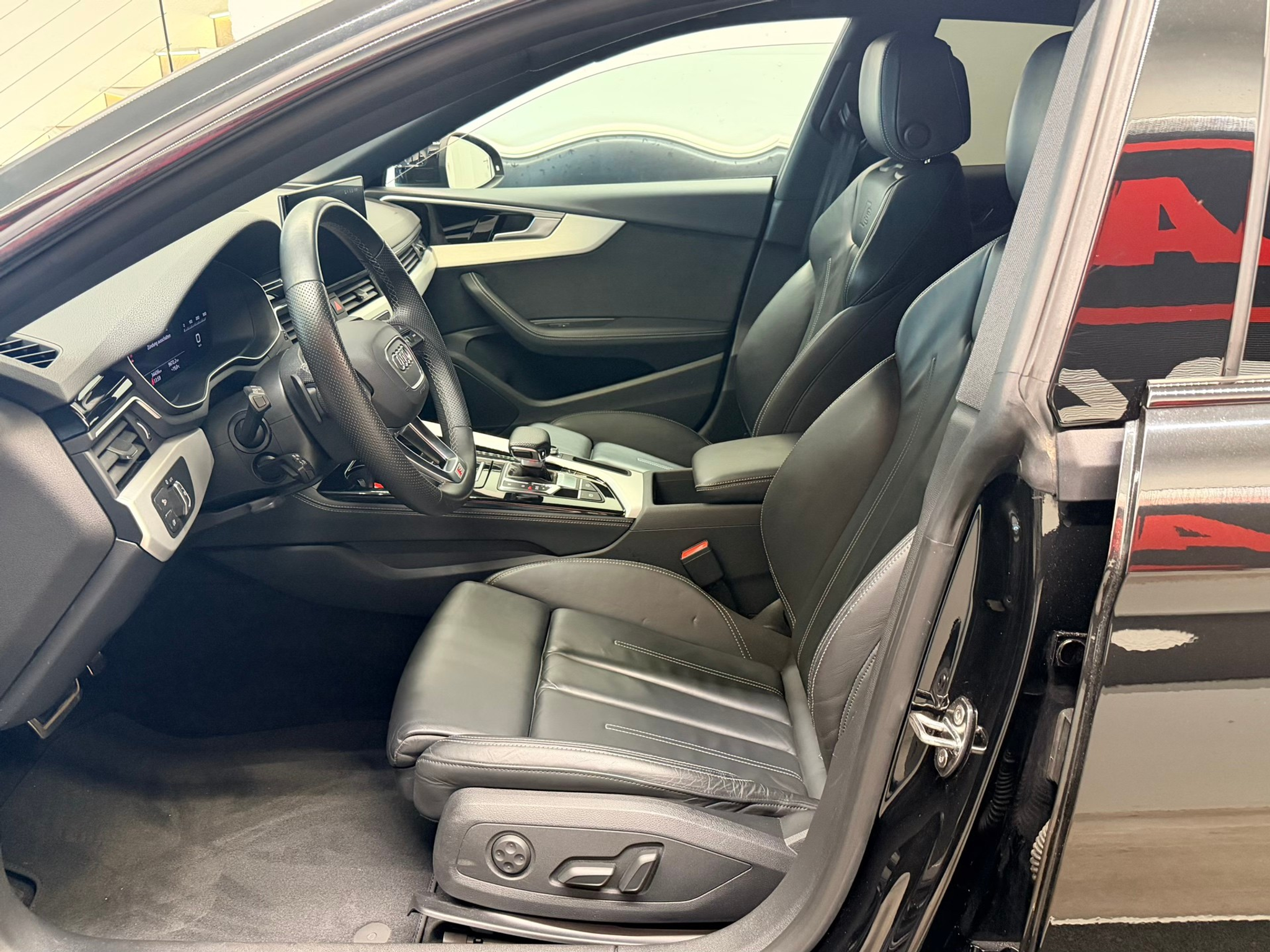 listing desktop thumbnail image 13