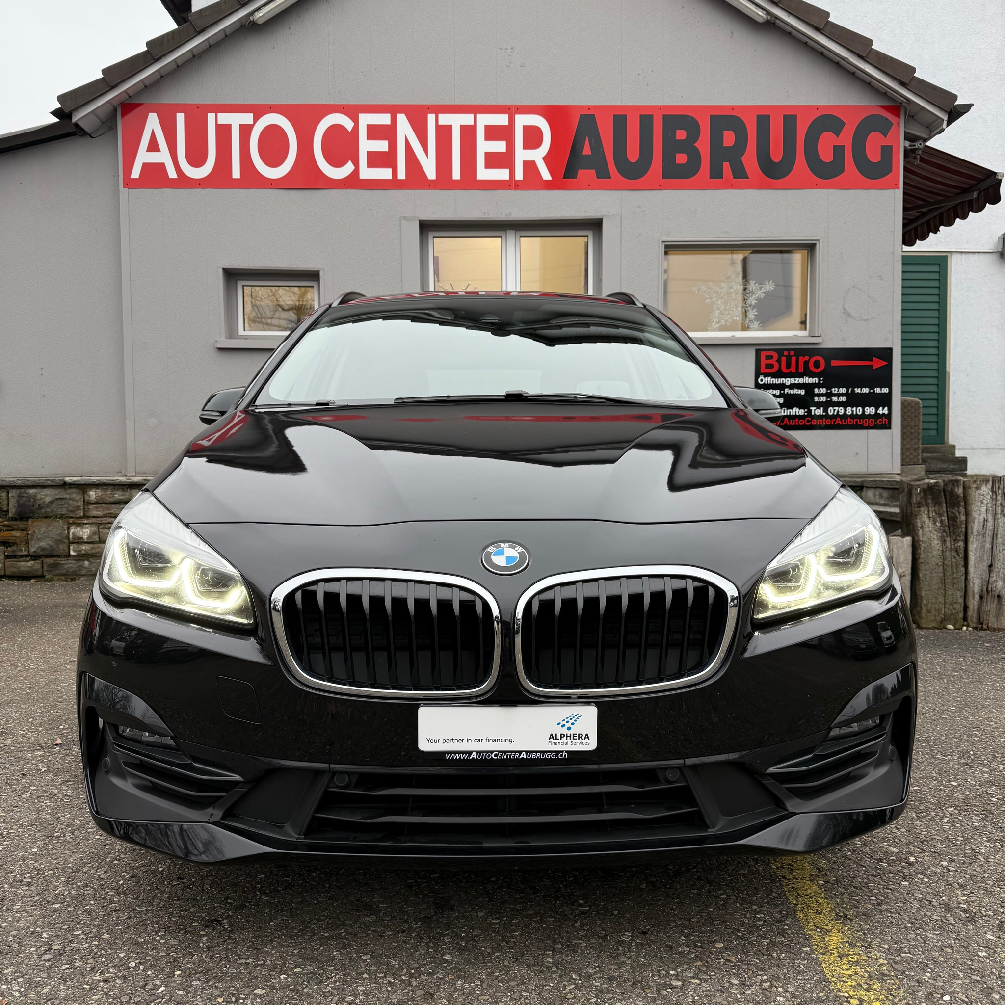 listing desktop thumbnail image 3