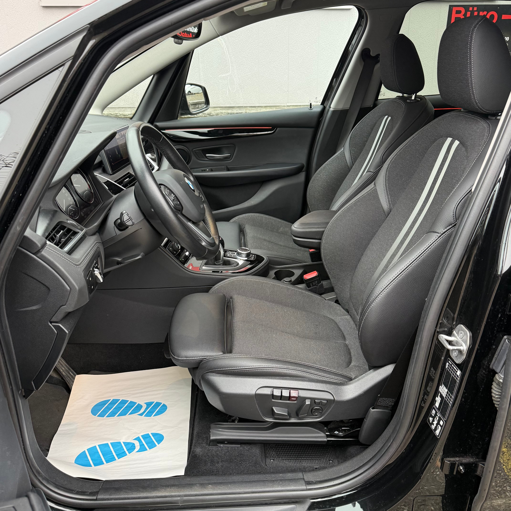 listing desktop thumbnail image 9