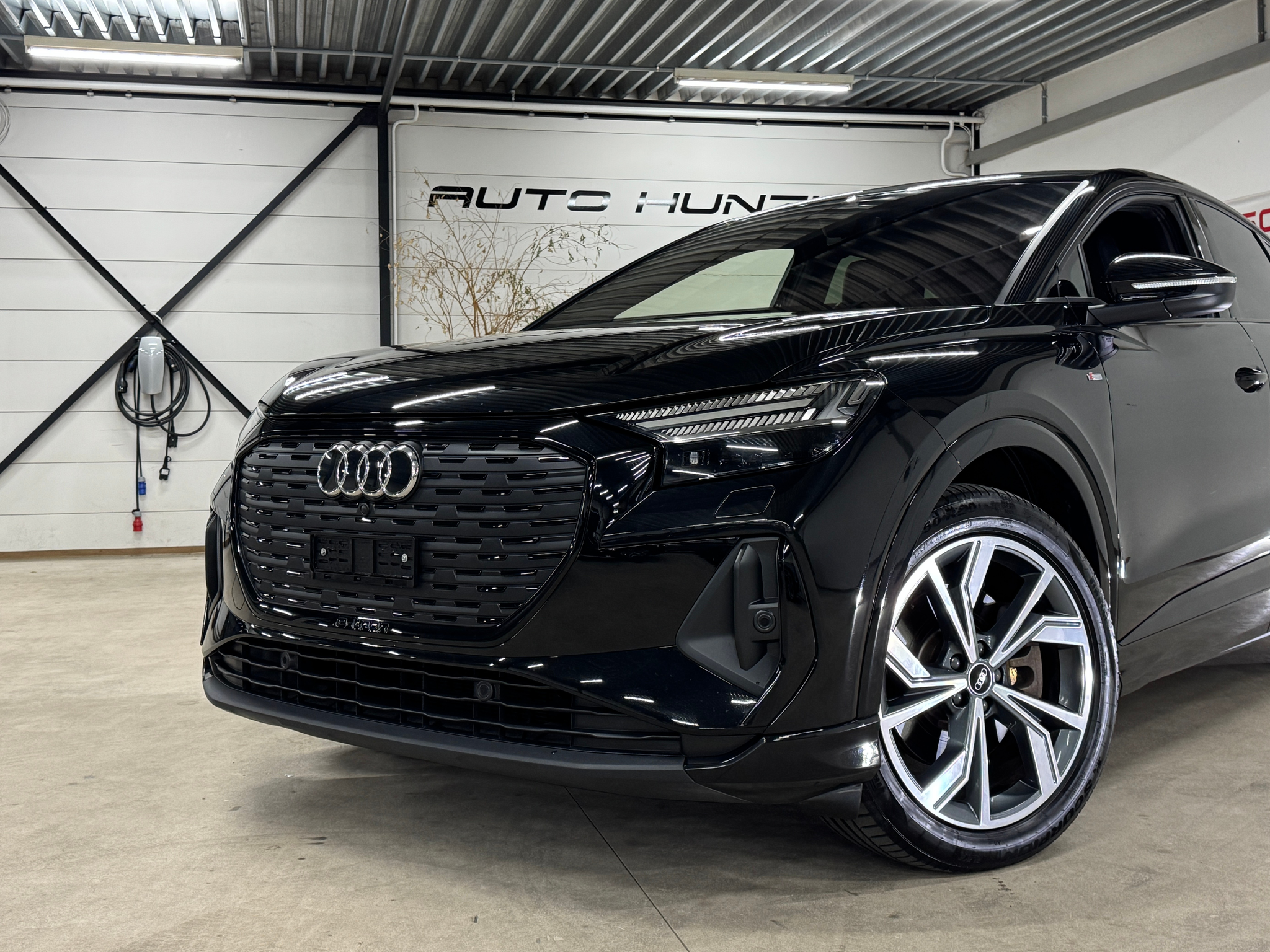 listing desktop thumbnail image 1