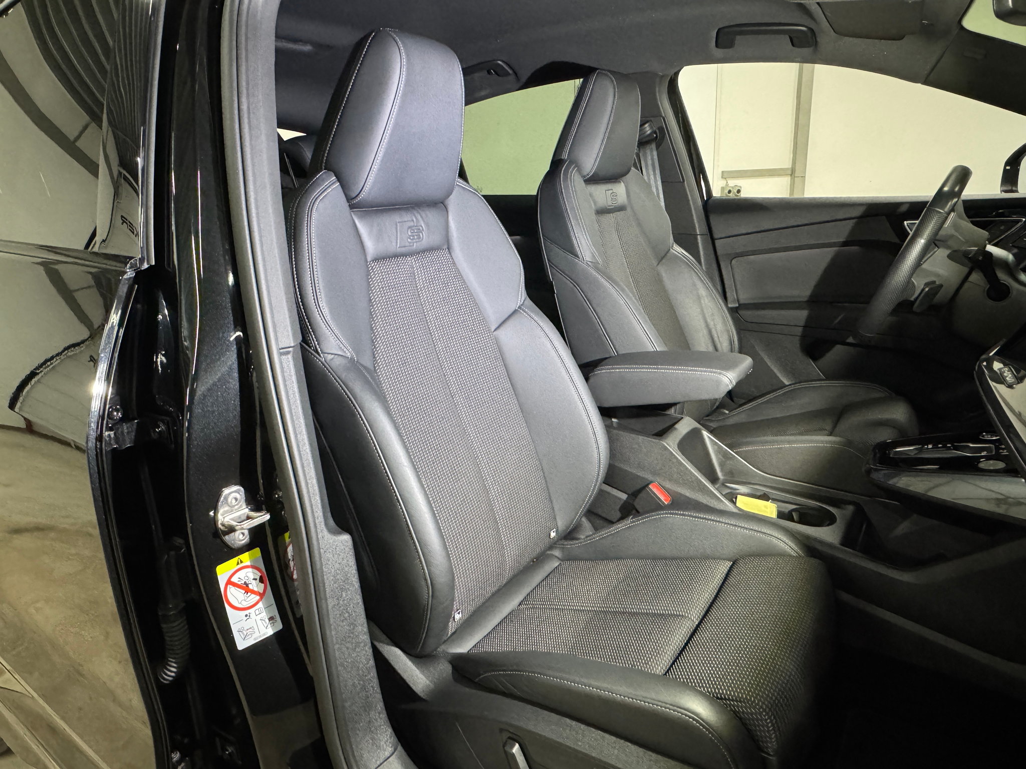 listing desktop thumbnail image 7