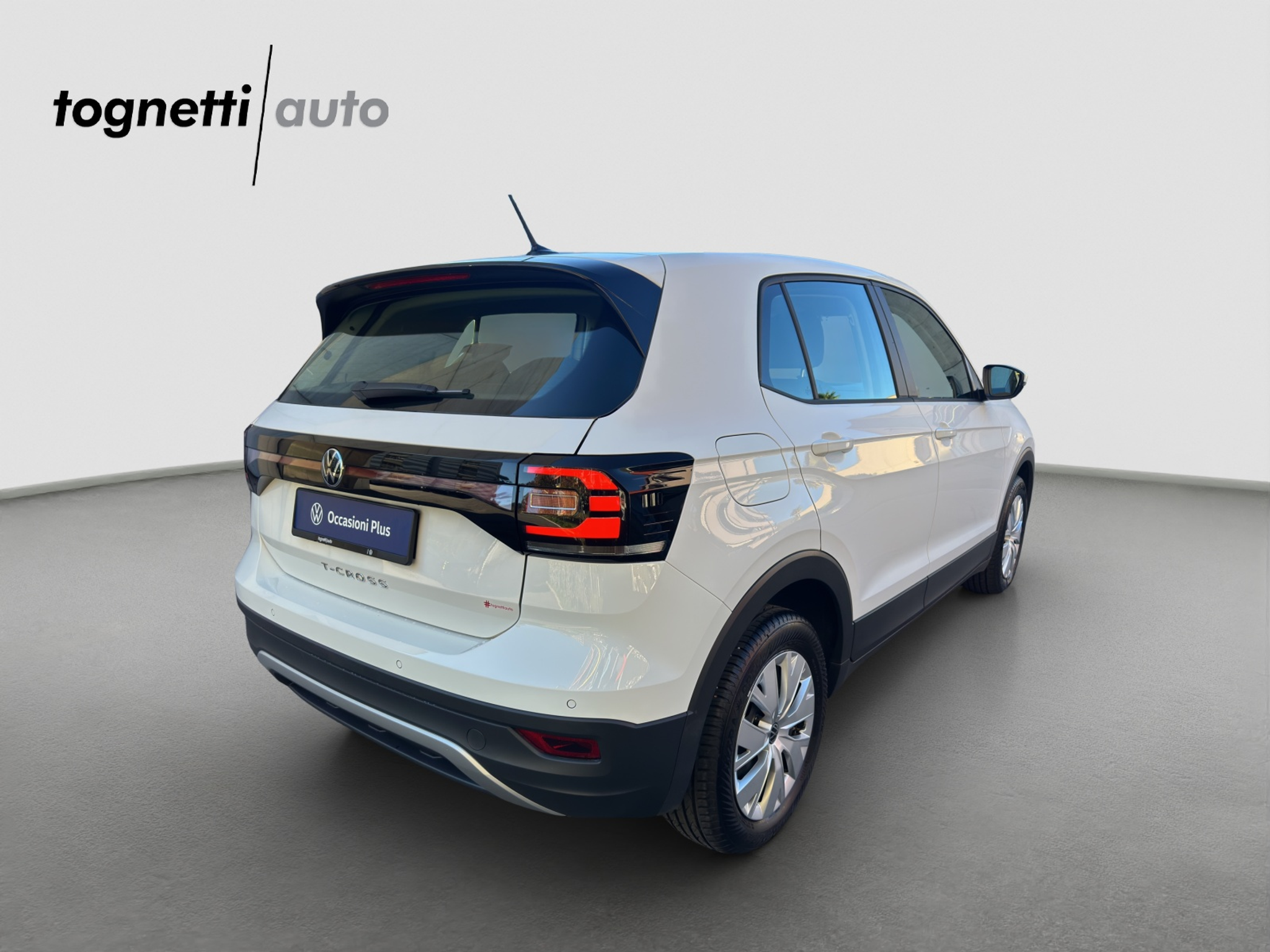 listing desktop thumbnail image 3