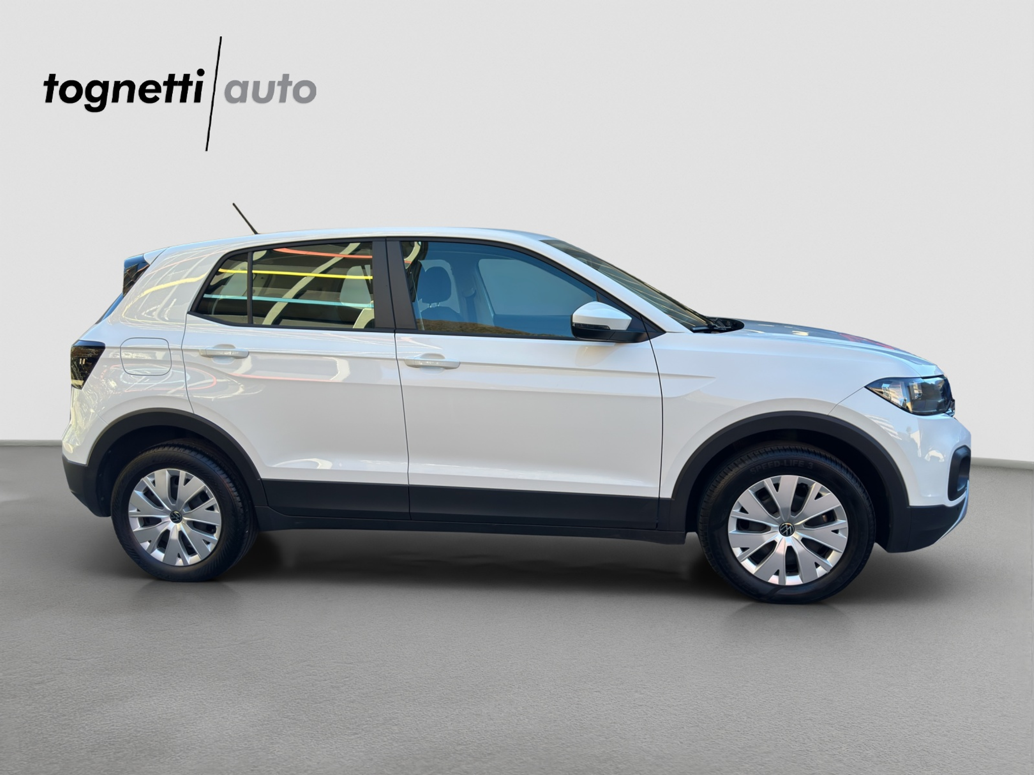 listing desktop thumbnail image 2