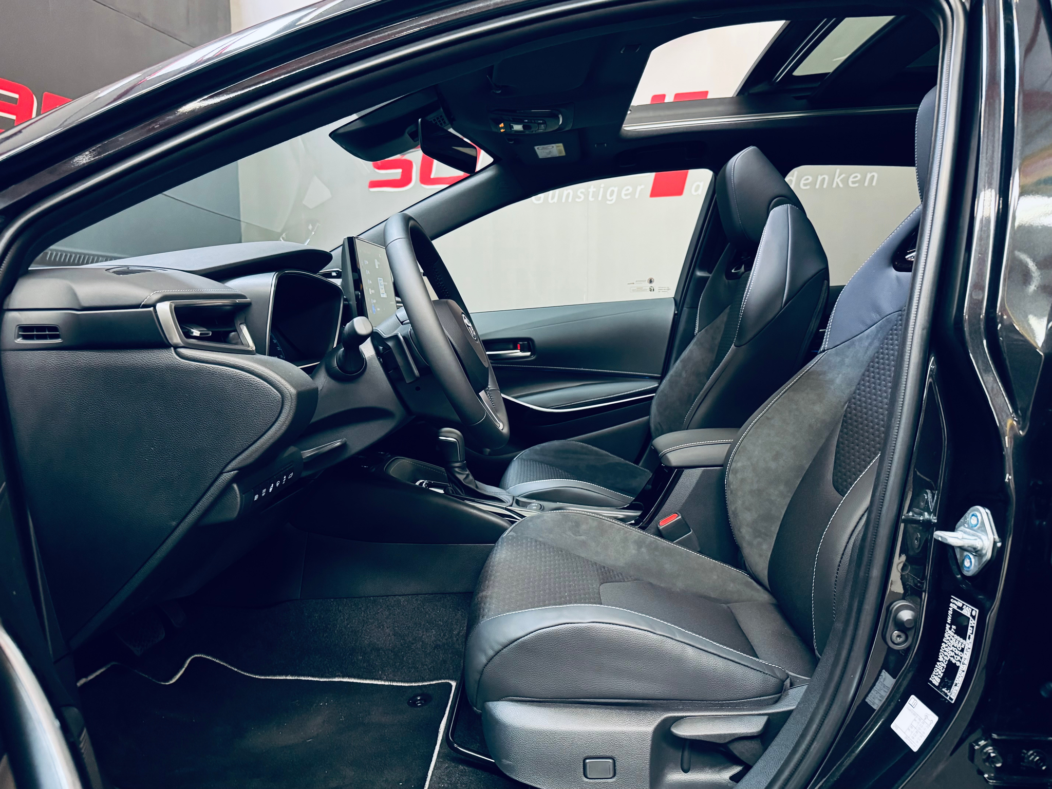 listing desktop thumbnail image 11