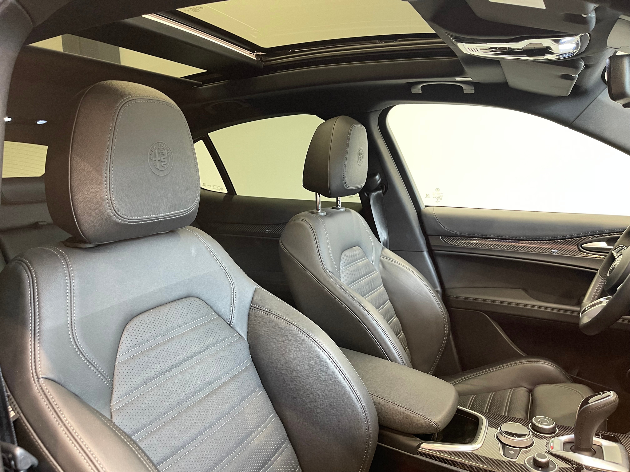 listing desktop thumbnail image 16