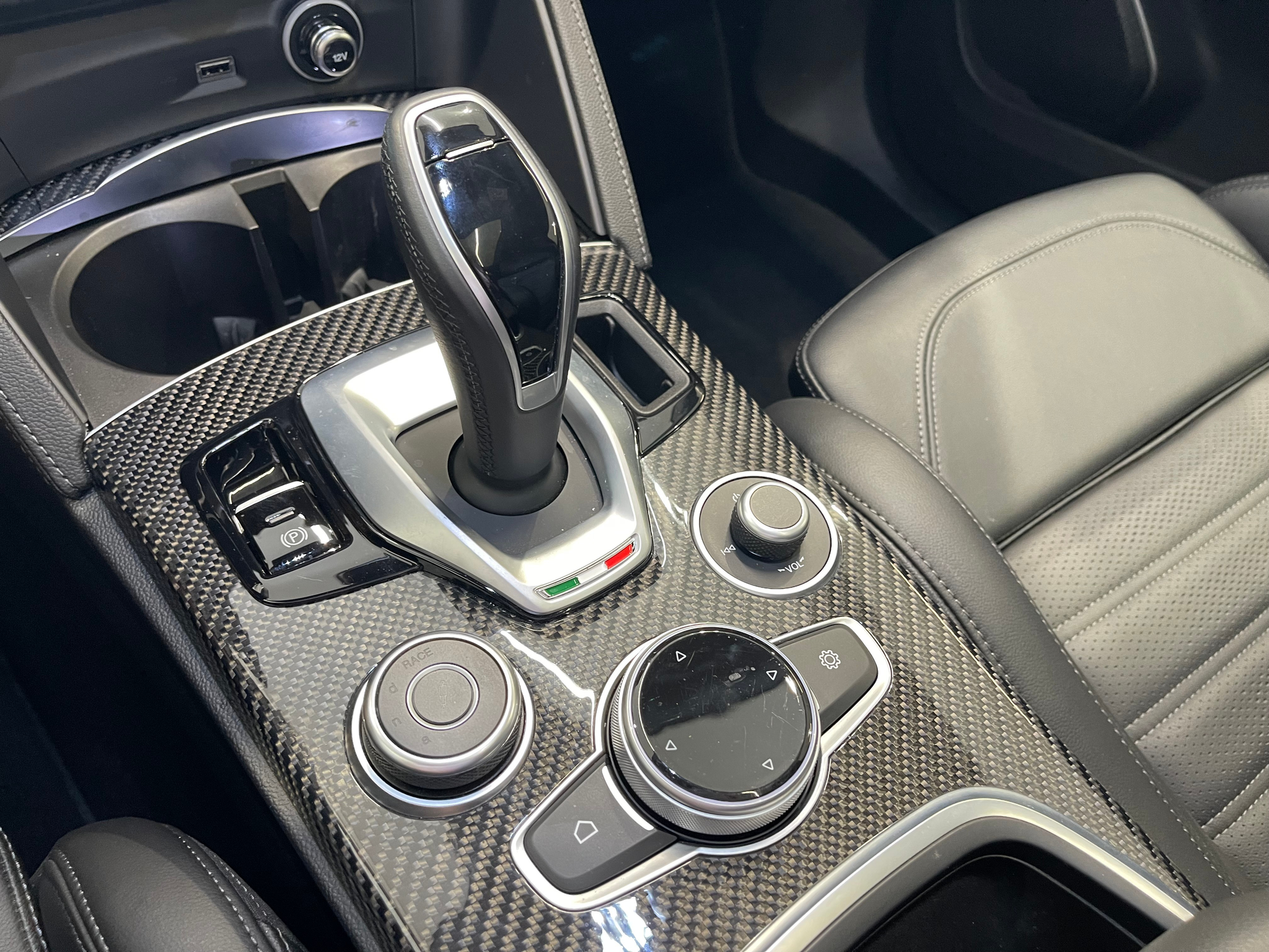 listing desktop thumbnail image 19