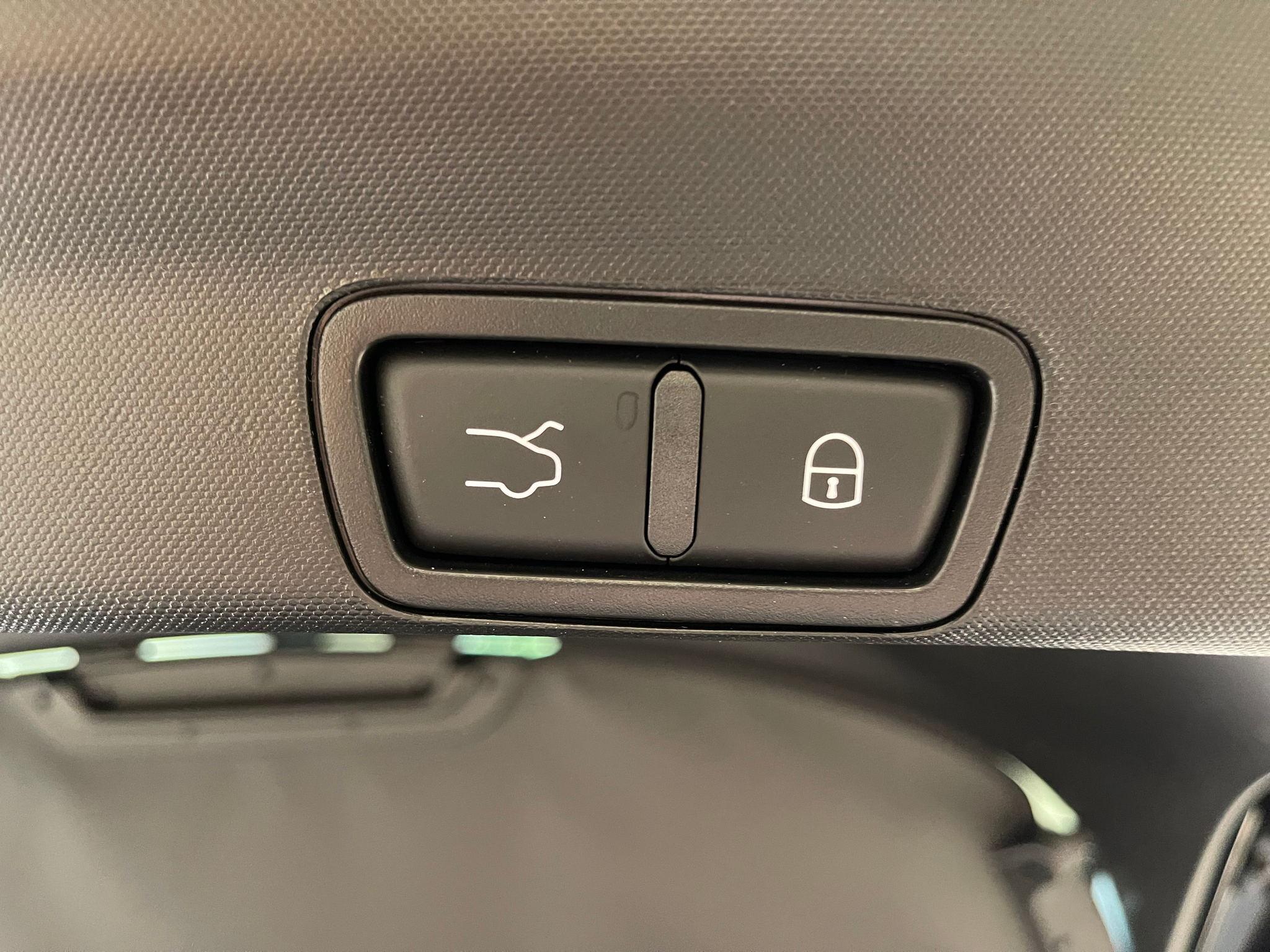 listing desktop thumbnail image 14