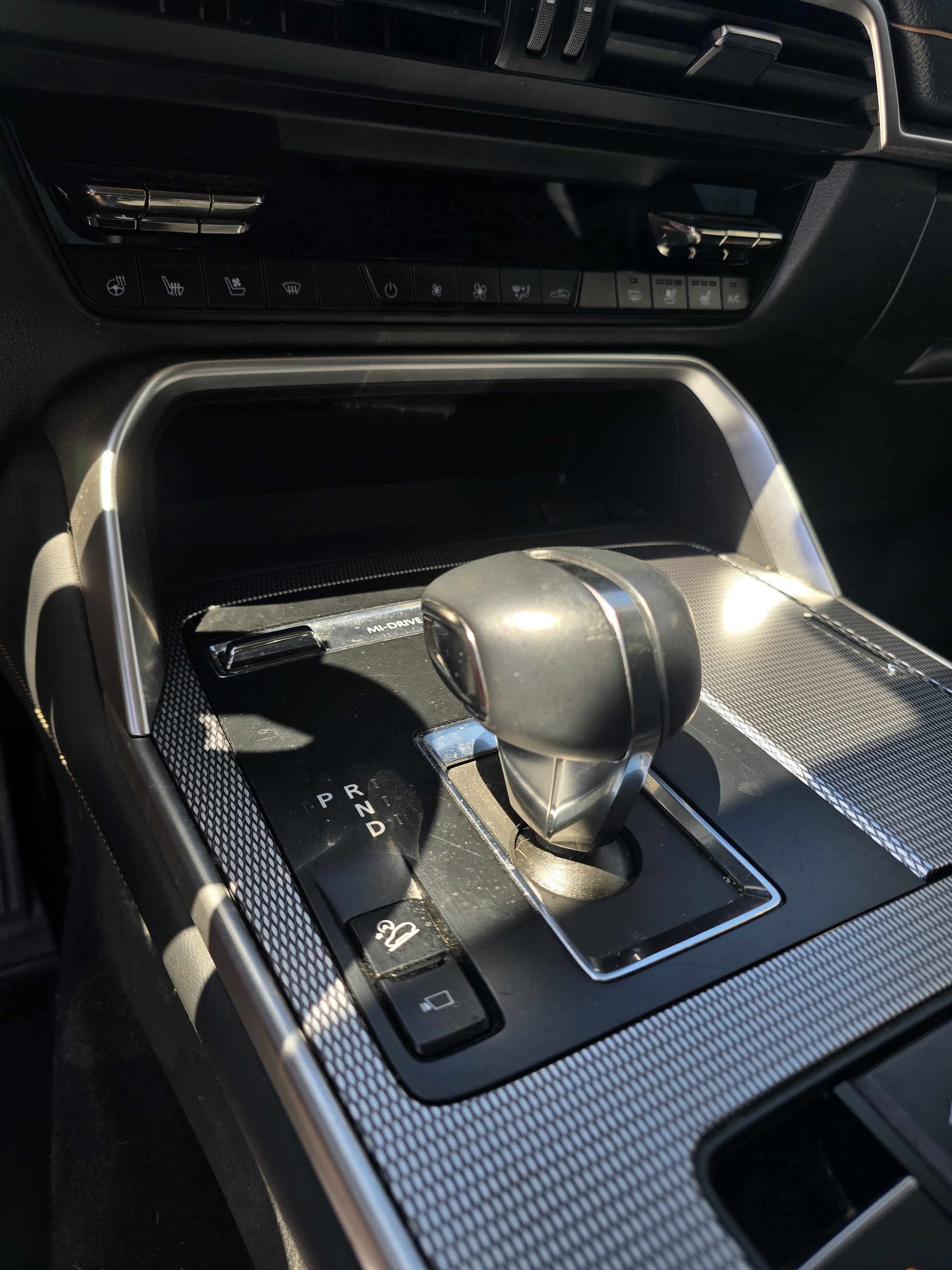 listing desktop thumbnail image 10