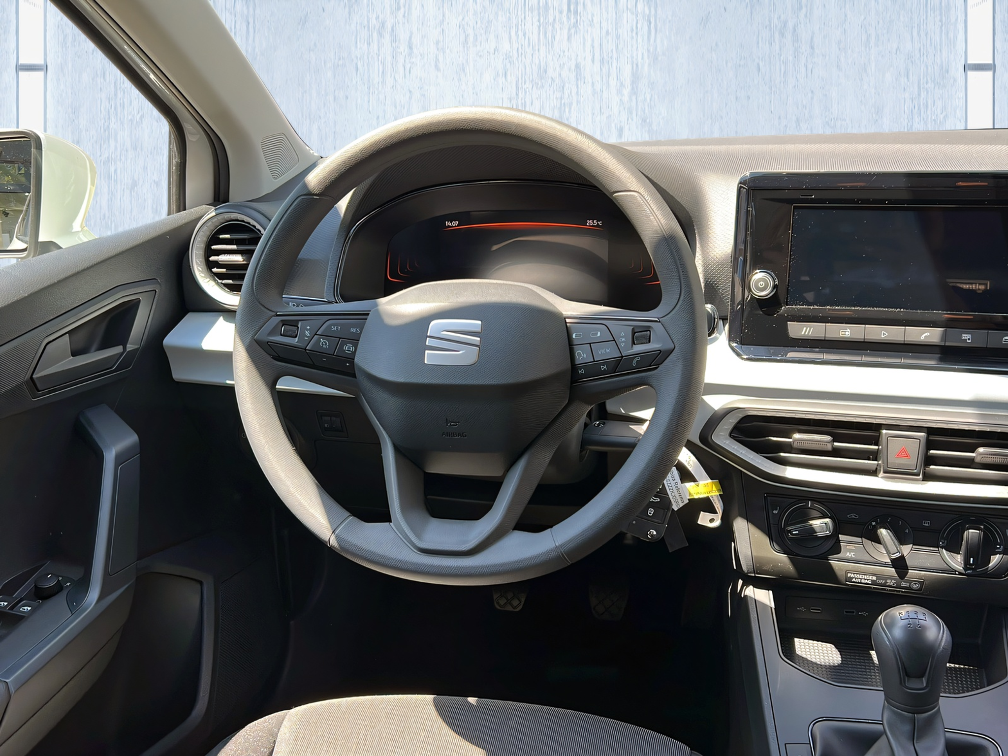 listing desktop thumbnail image 11