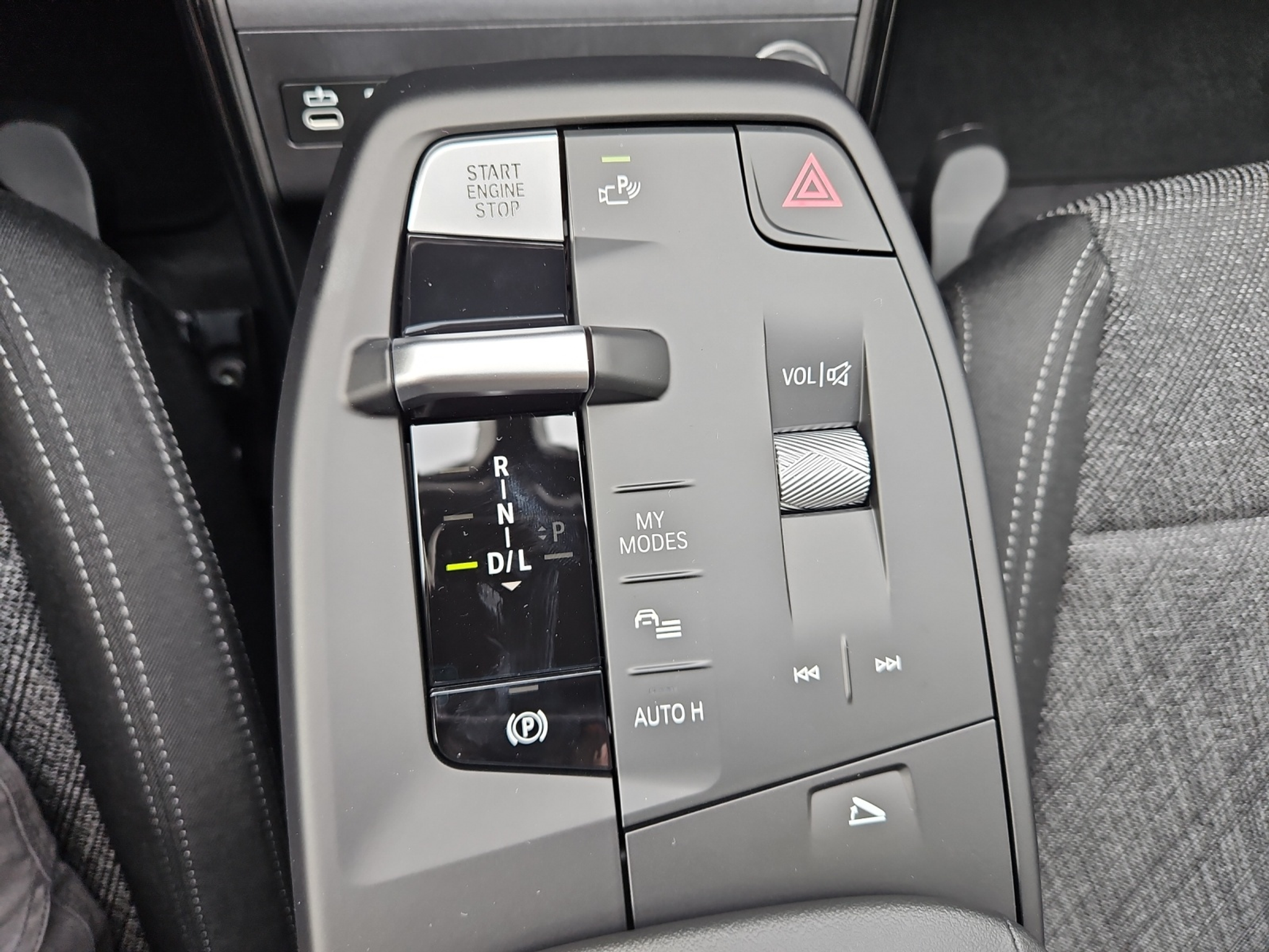 listing desktop thumbnail image 18