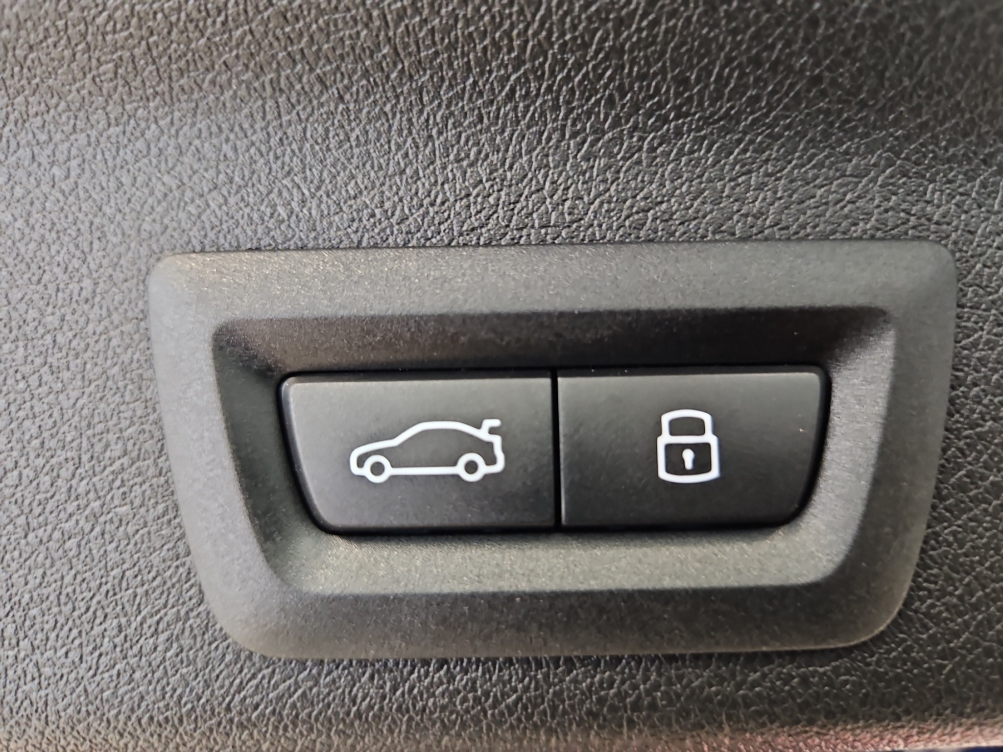 listing desktop thumbnail image 15