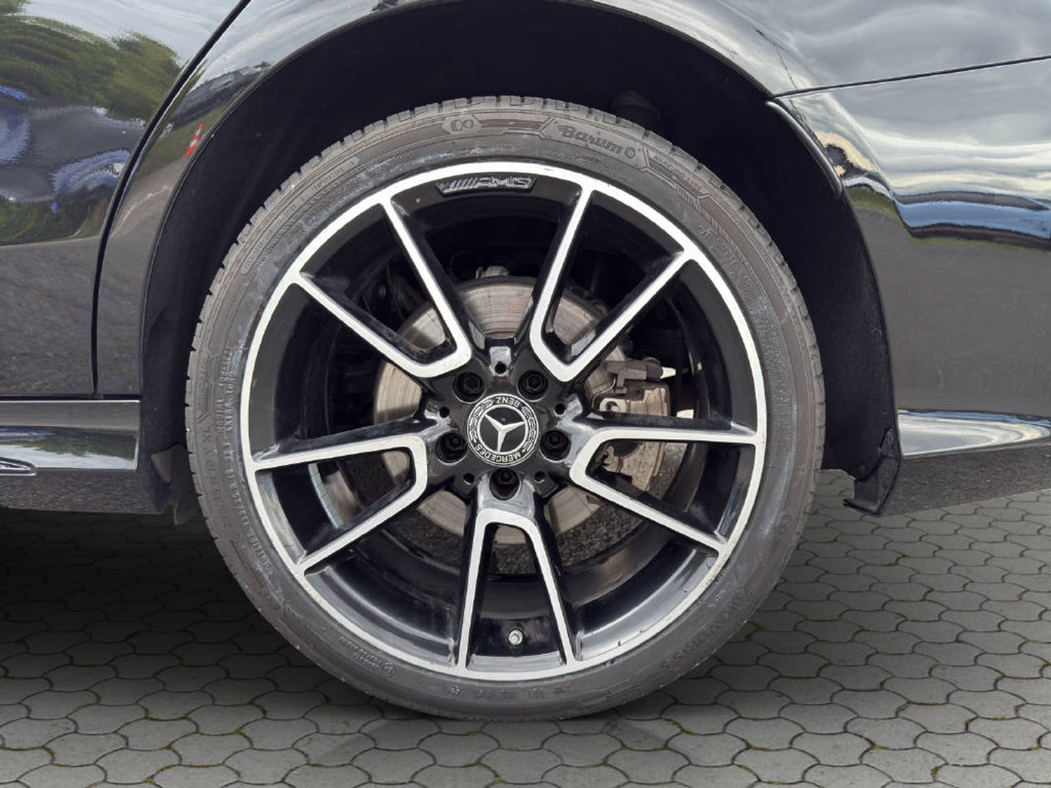 listing desktop thumbnail image 11