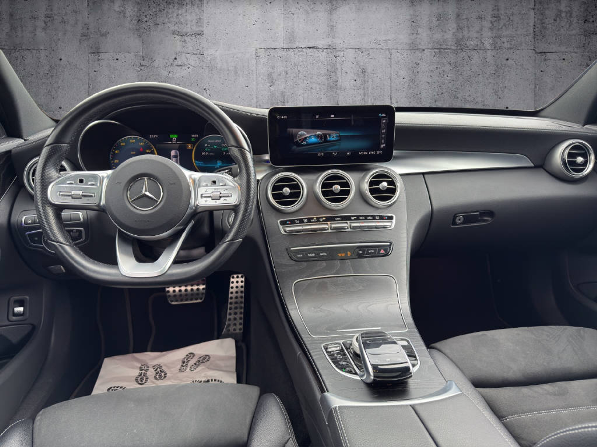 listing desktop thumbnail image 10