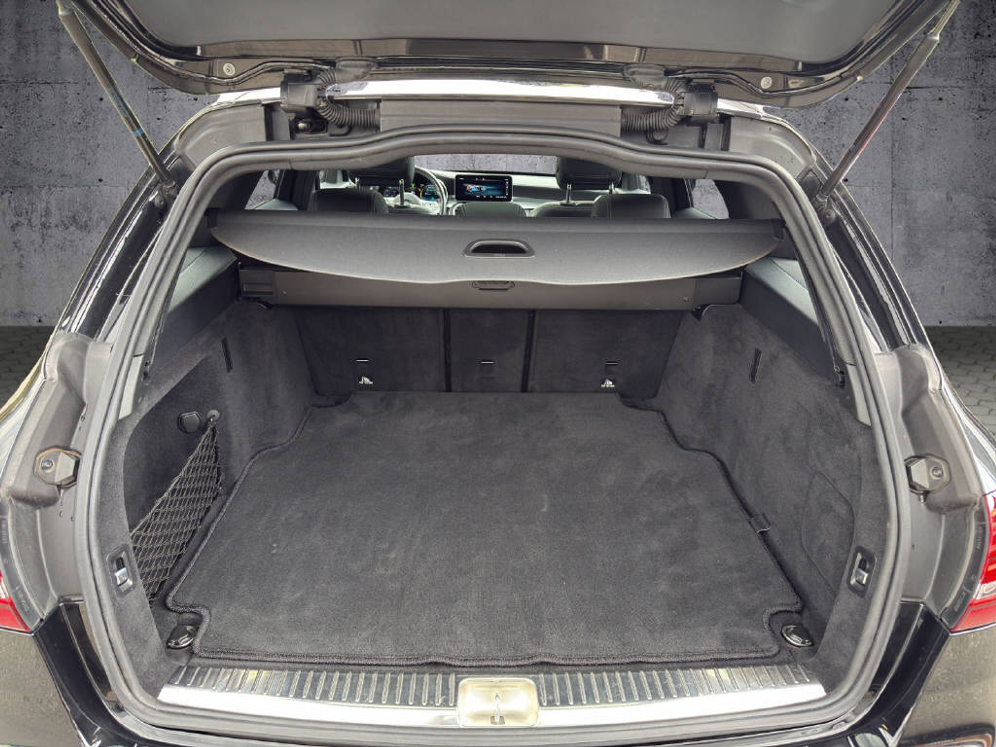 listing desktop thumbnail image 7