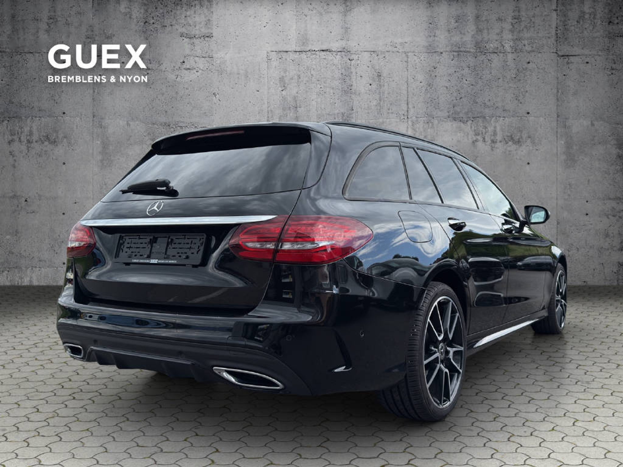 listing desktop thumbnail image 4