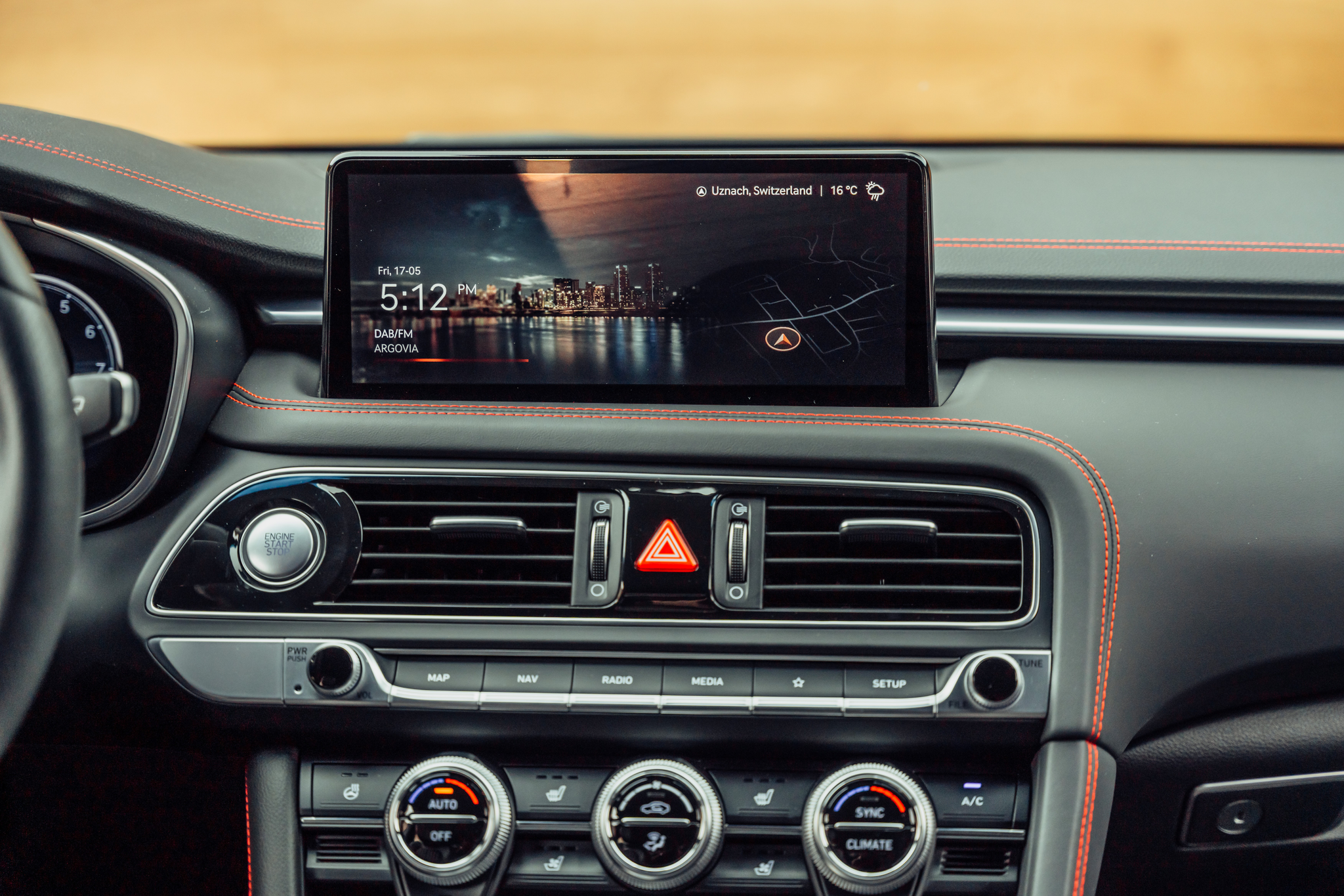 listing desktop thumbnail image 18