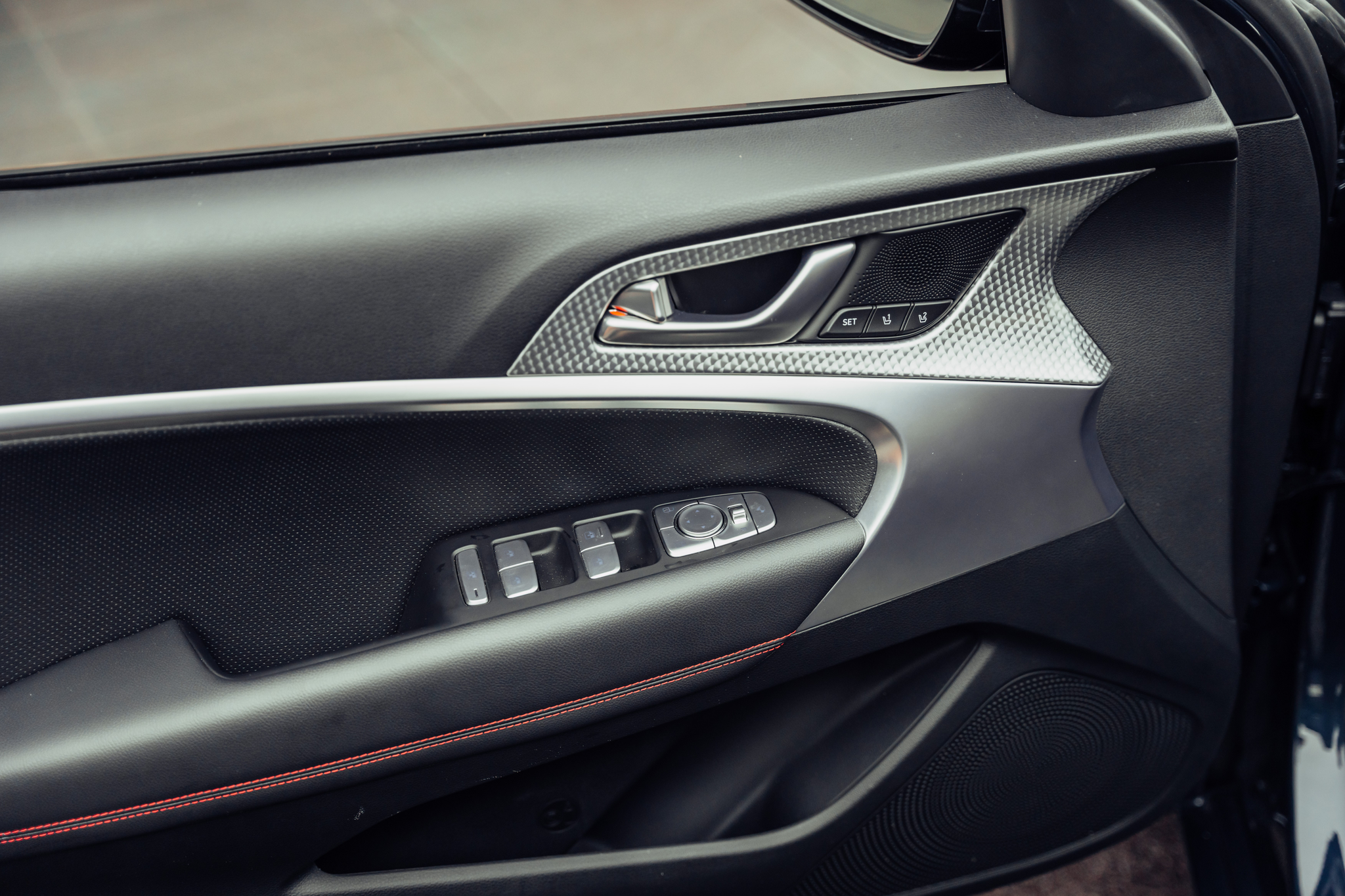 listing desktop thumbnail image 14