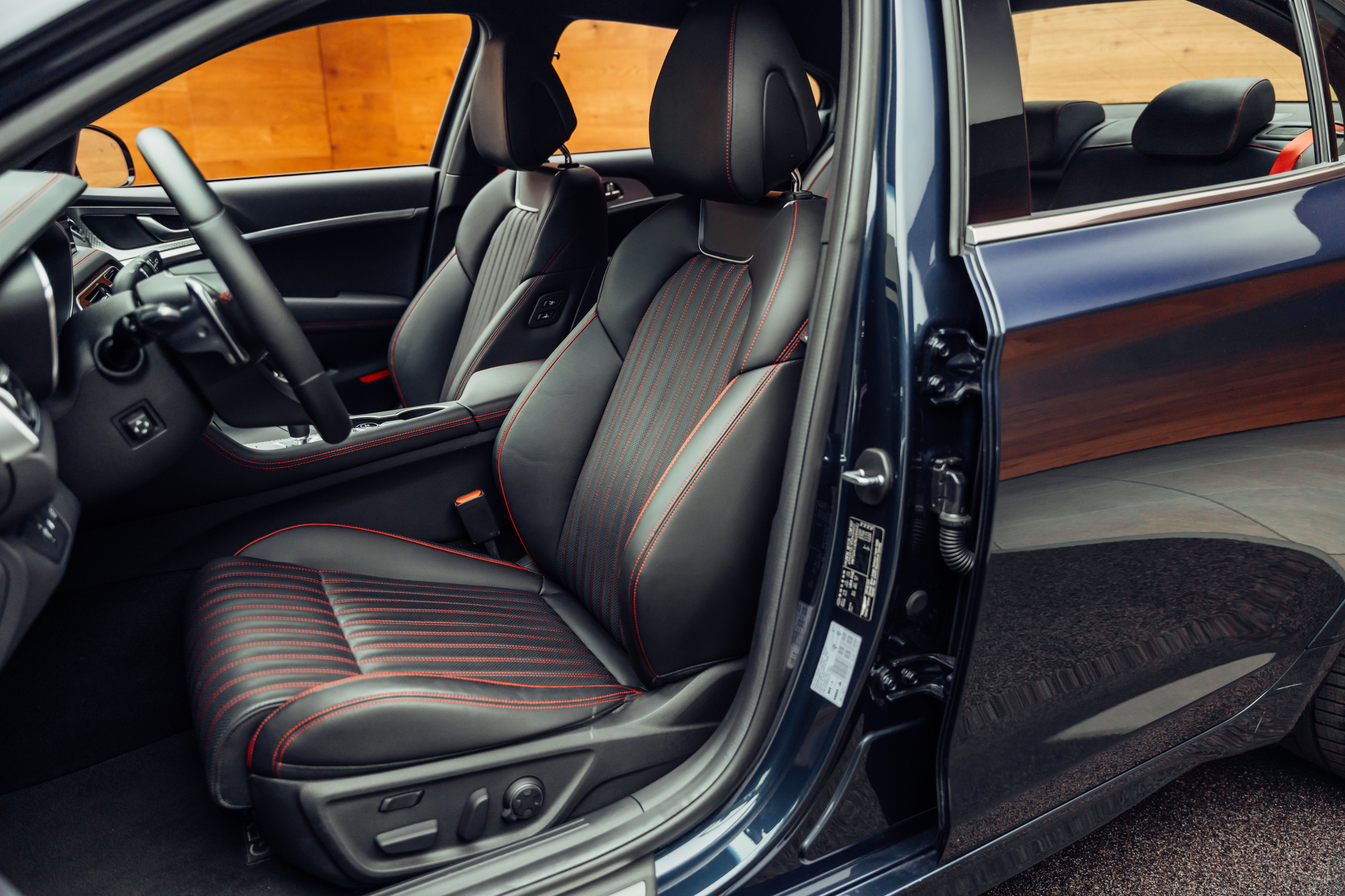 listing desktop thumbnail image 6