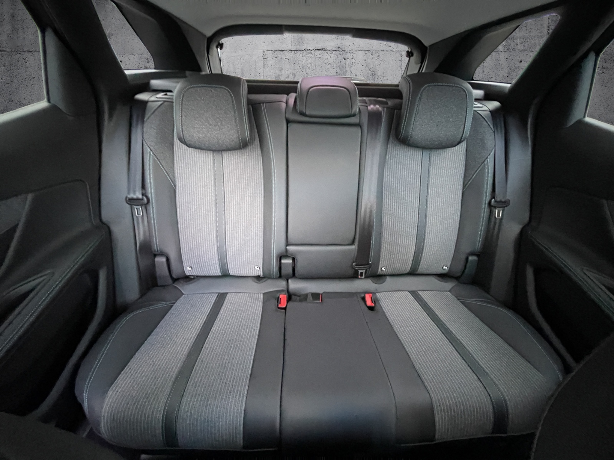 listing desktop thumbnail image 17