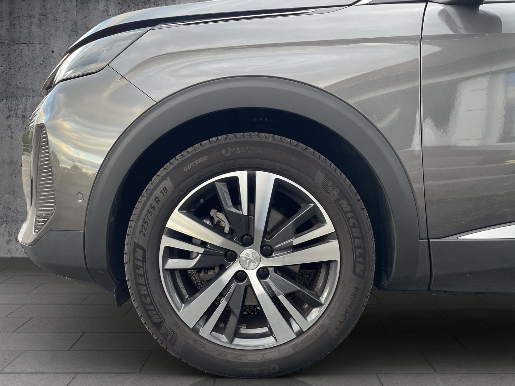 listing desktop thumbnail image 20