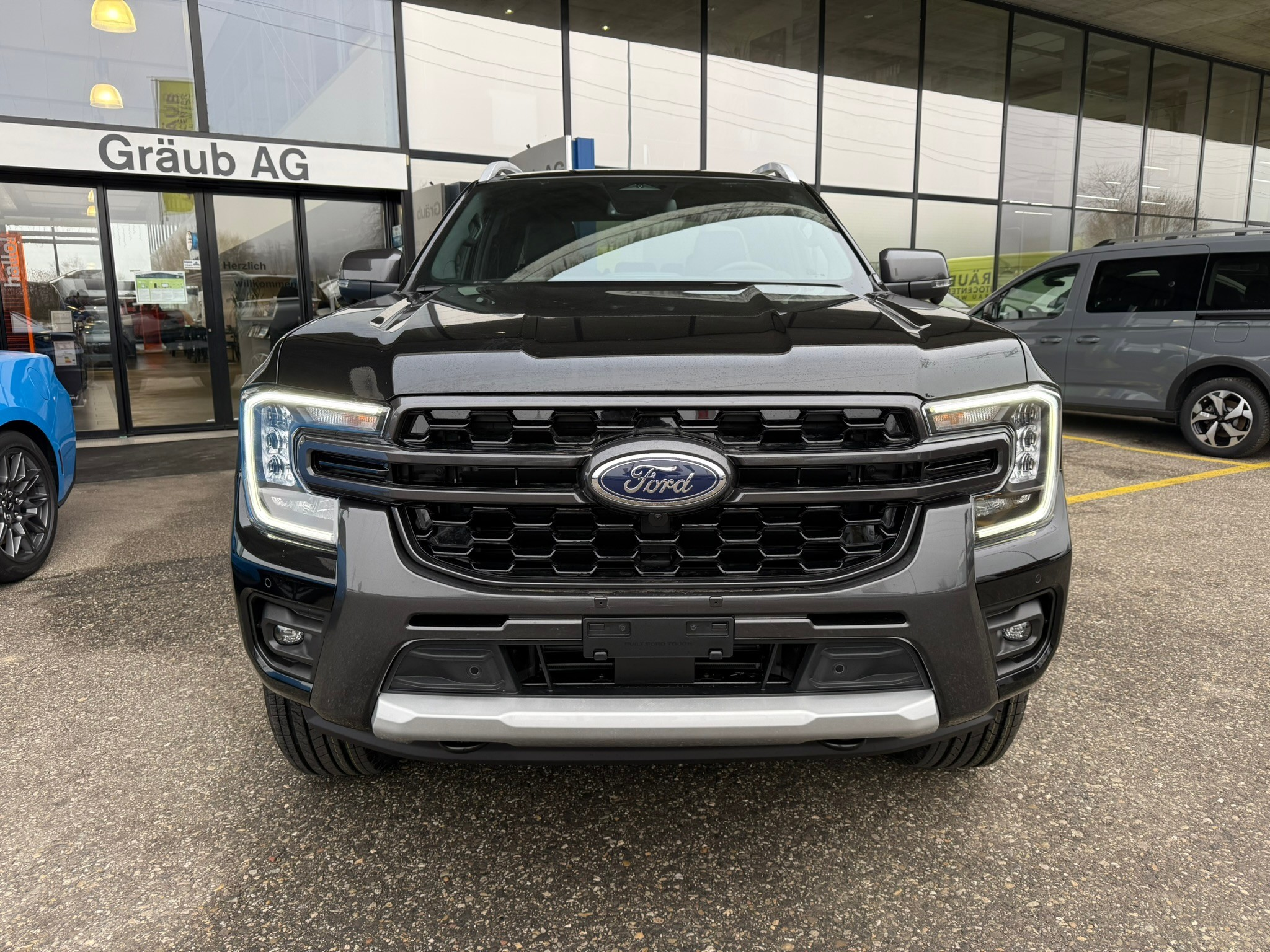 listing desktop thumbnail image 1