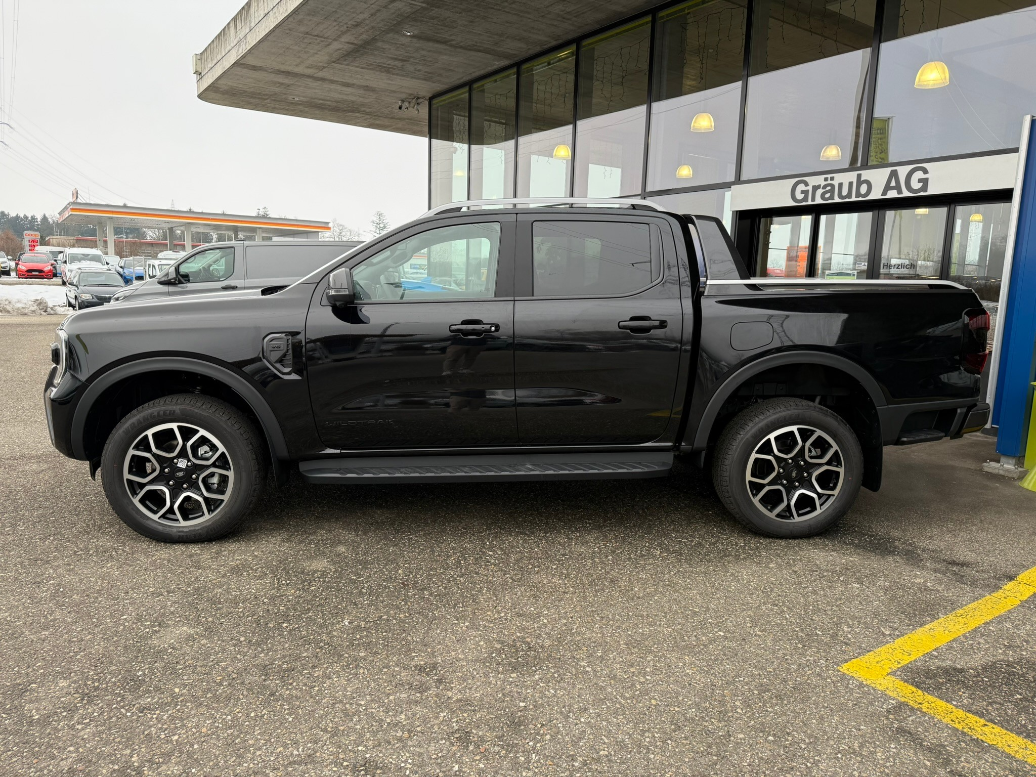 listing desktop thumbnail image 3