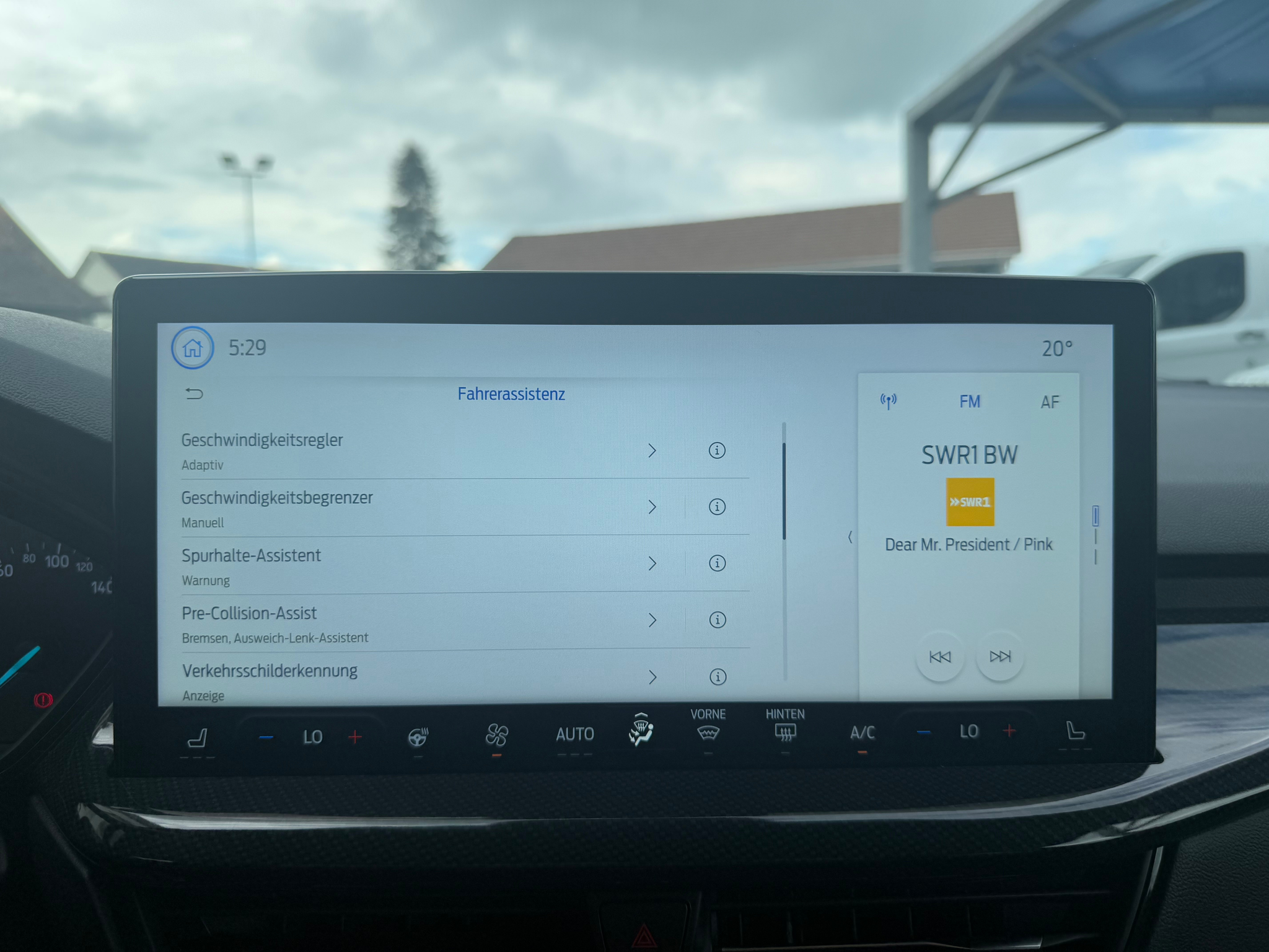 listing desktop thumbnail image 18