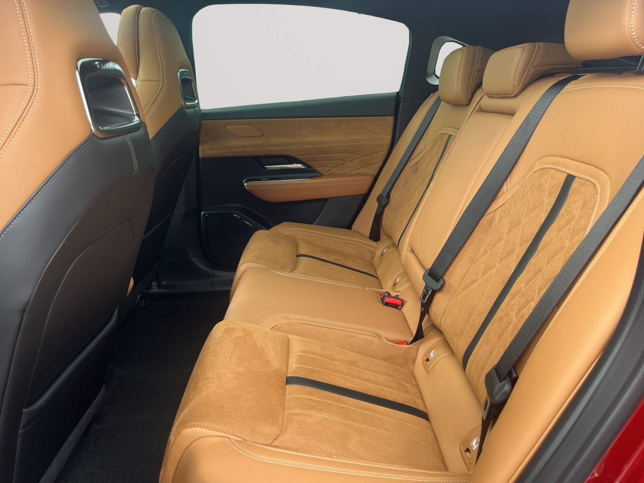 listing desktop thumbnail image 9