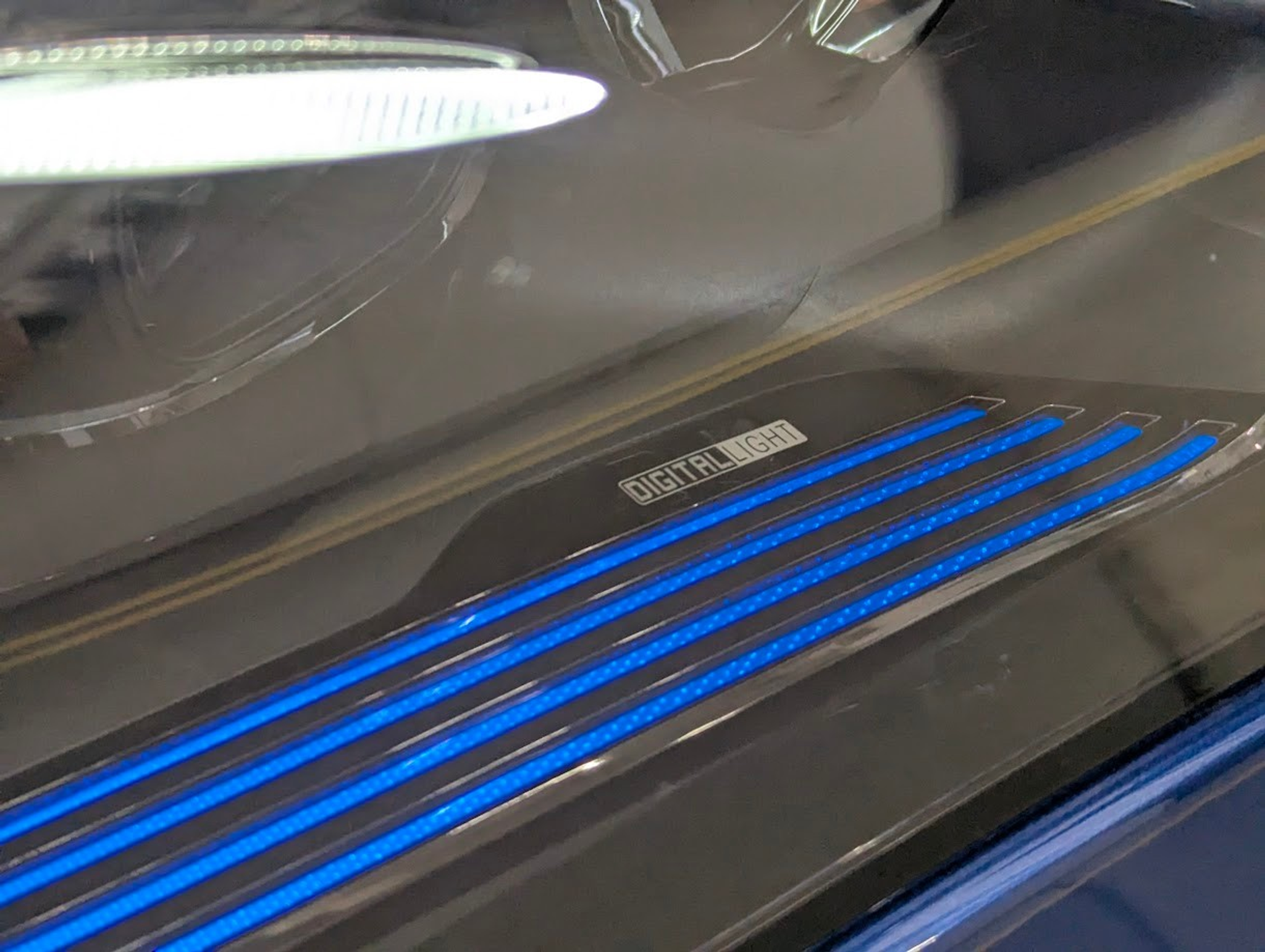 listing desktop thumbnail image 2