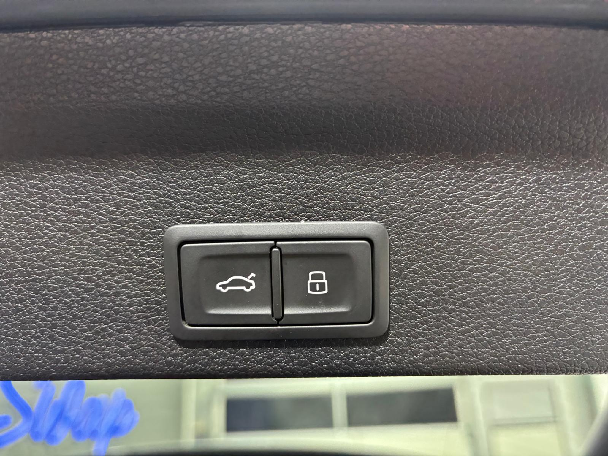 listing desktop thumbnail image 30