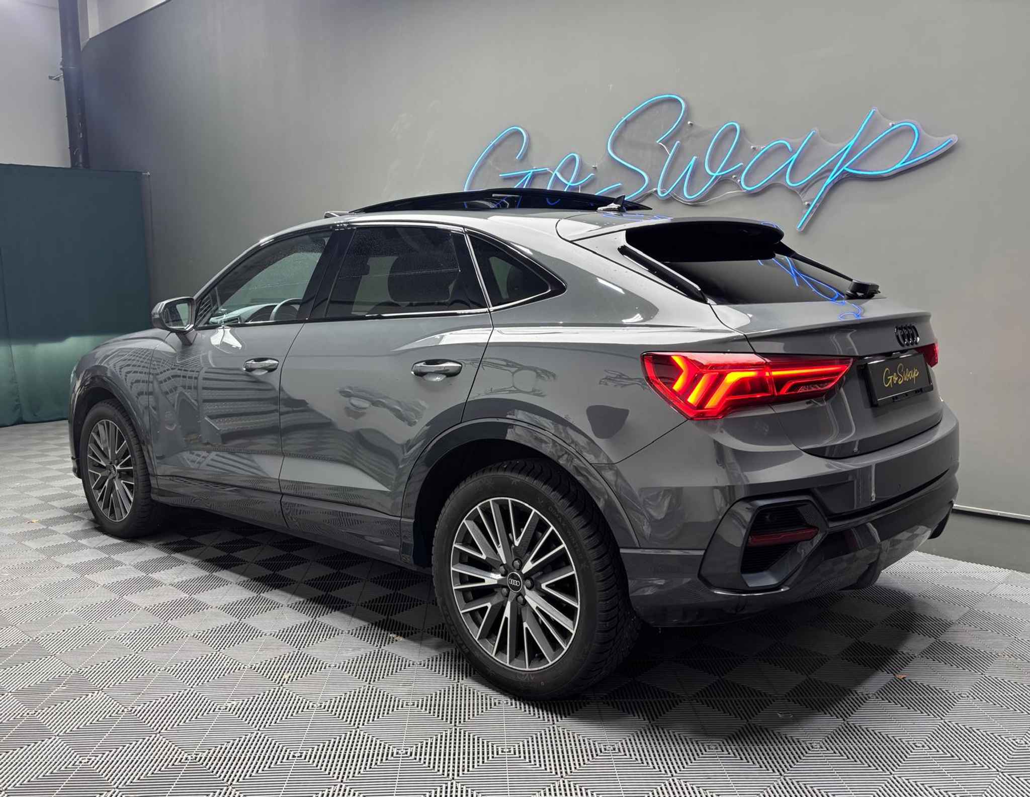 listing desktop thumbnail image 8