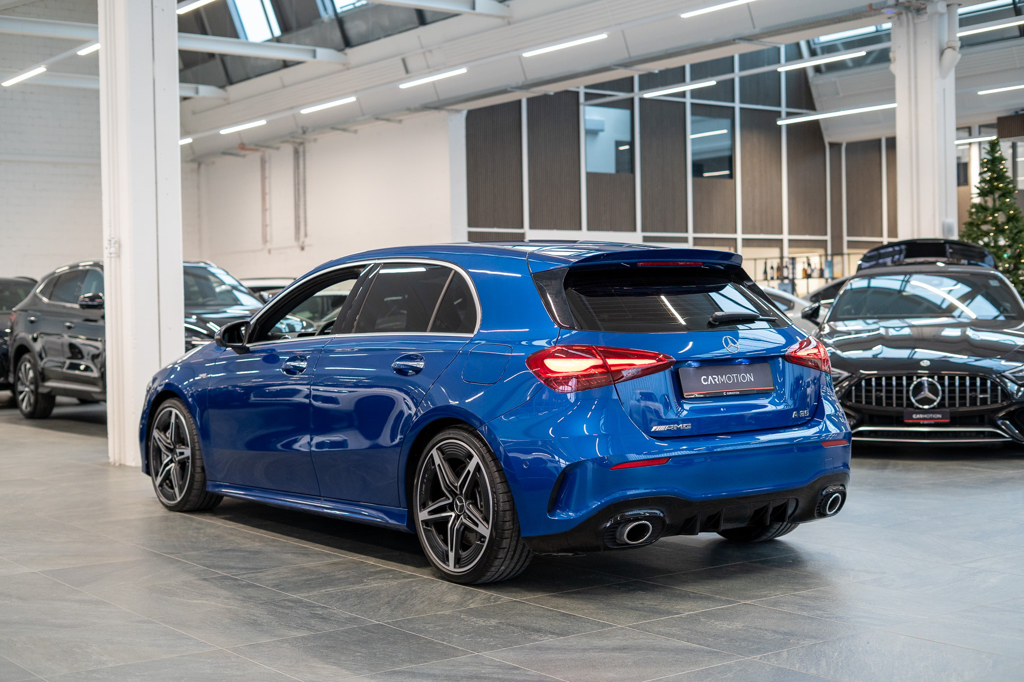 listing desktop thumbnail image 6