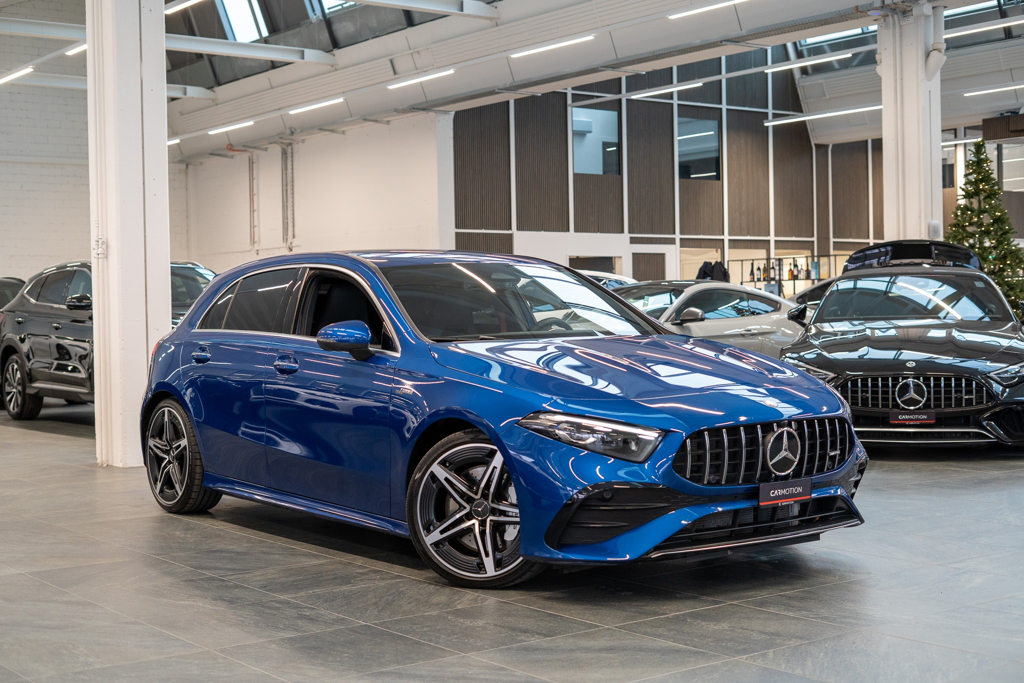 listing desktop thumbnail image 2