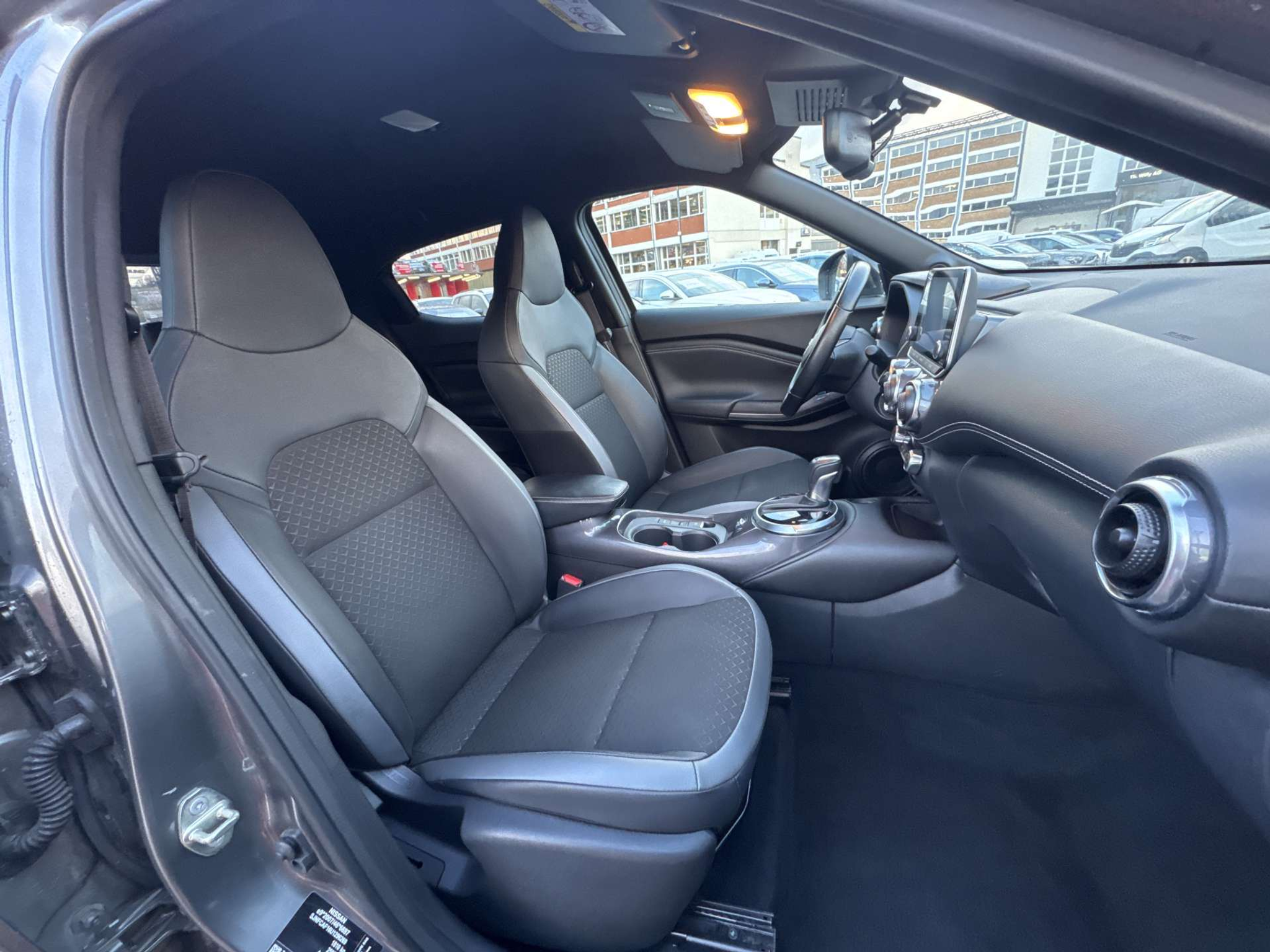 listing desktop thumbnail image 12