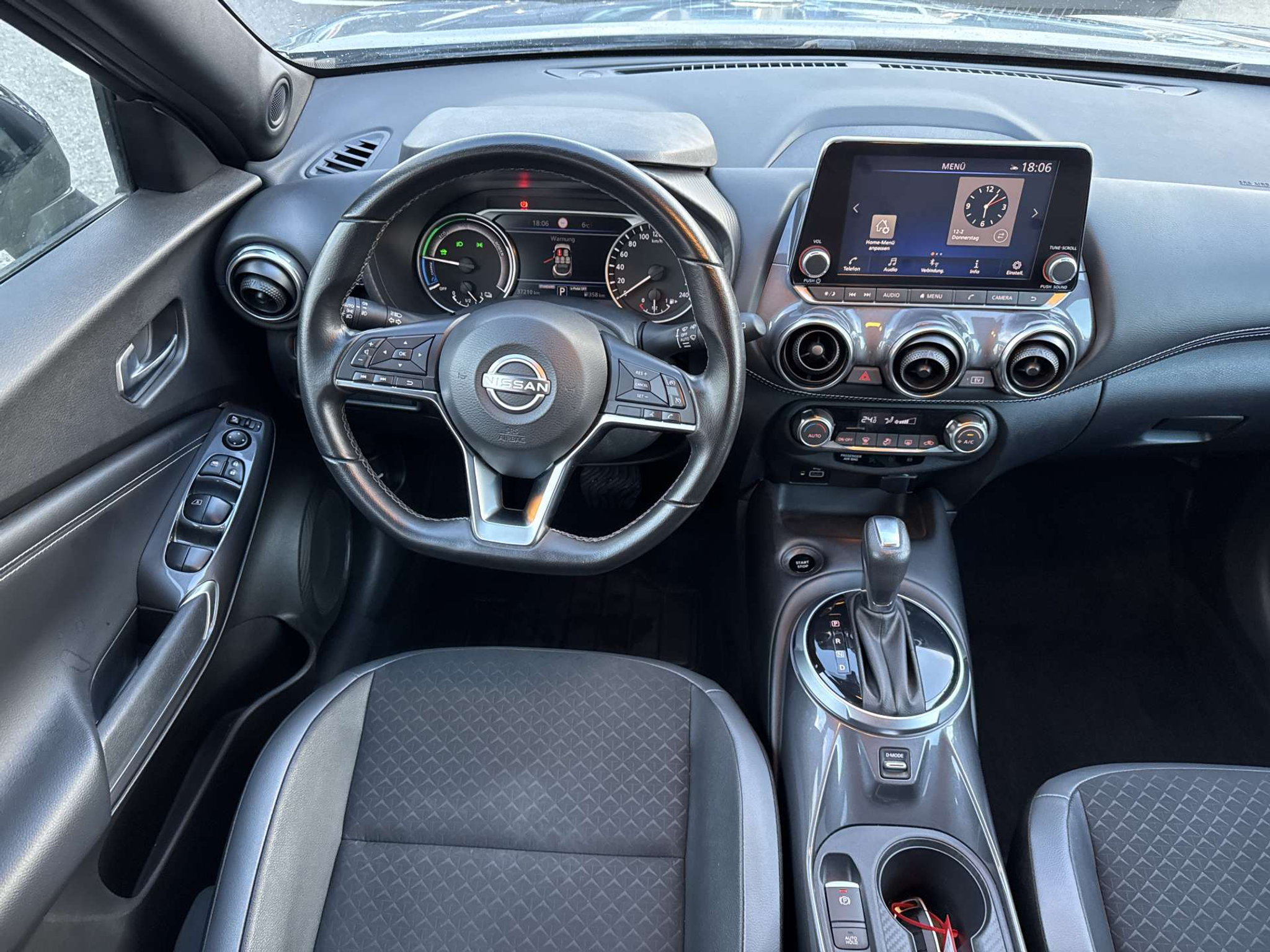 listing desktop thumbnail image 4