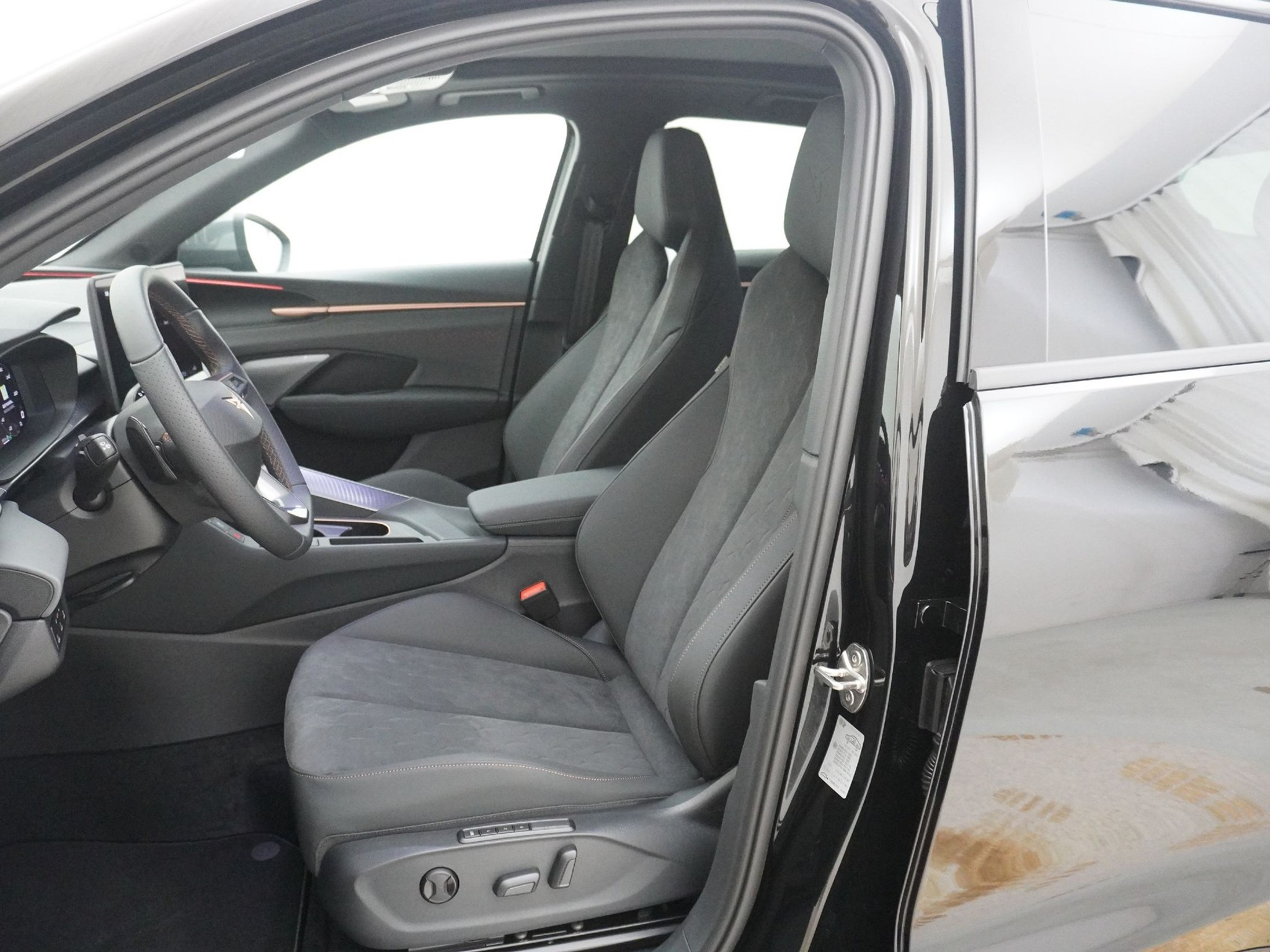 listing desktop thumbnail image 12