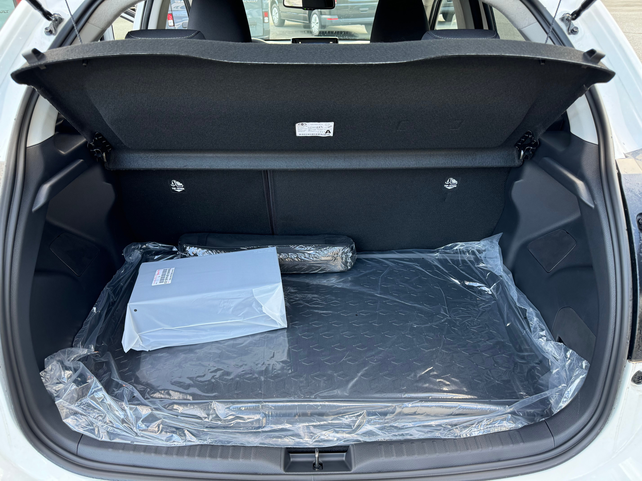 listing desktop thumbnail image 12