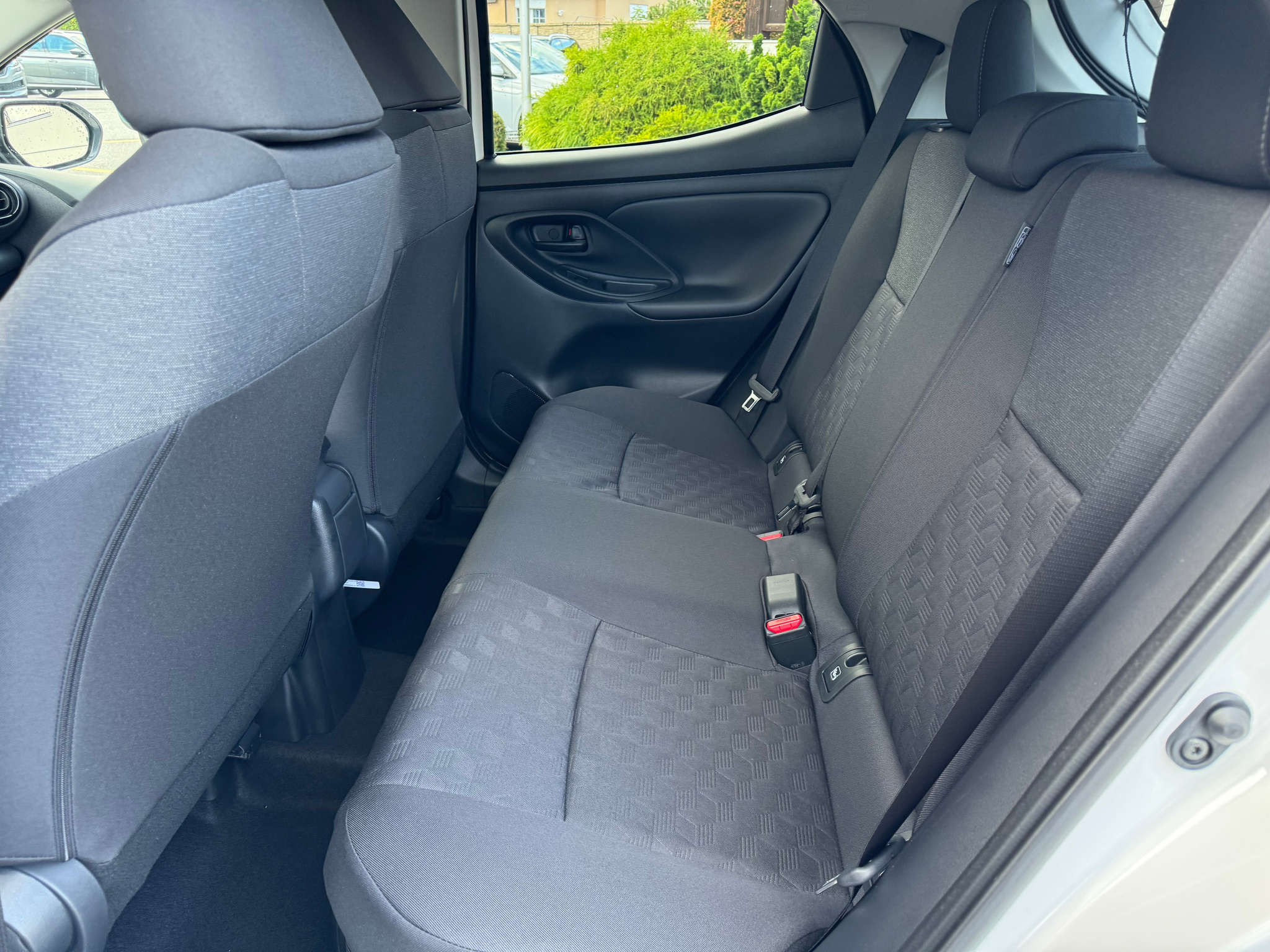 listing desktop thumbnail image 11