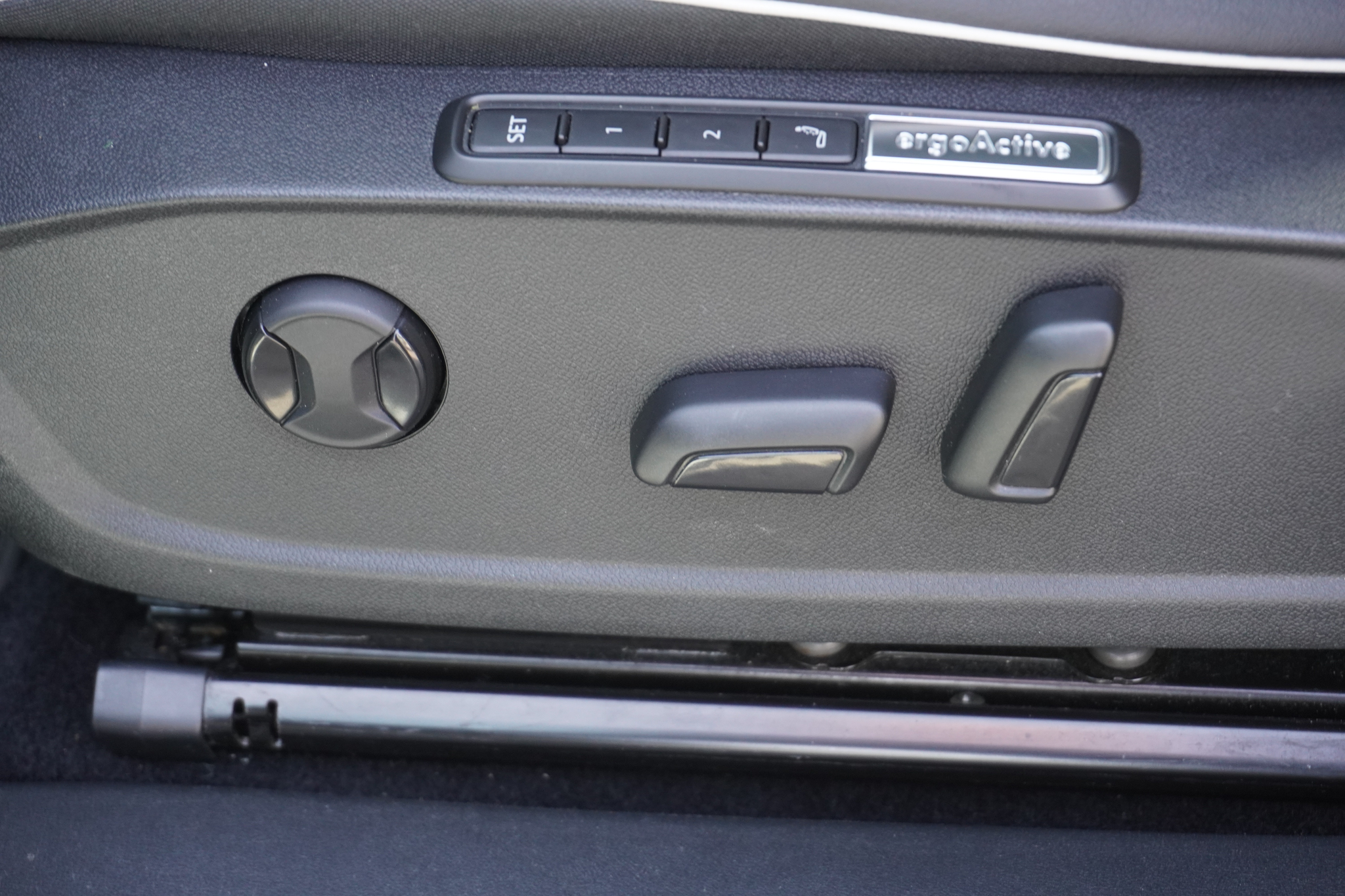 listing desktop thumbnail image 31