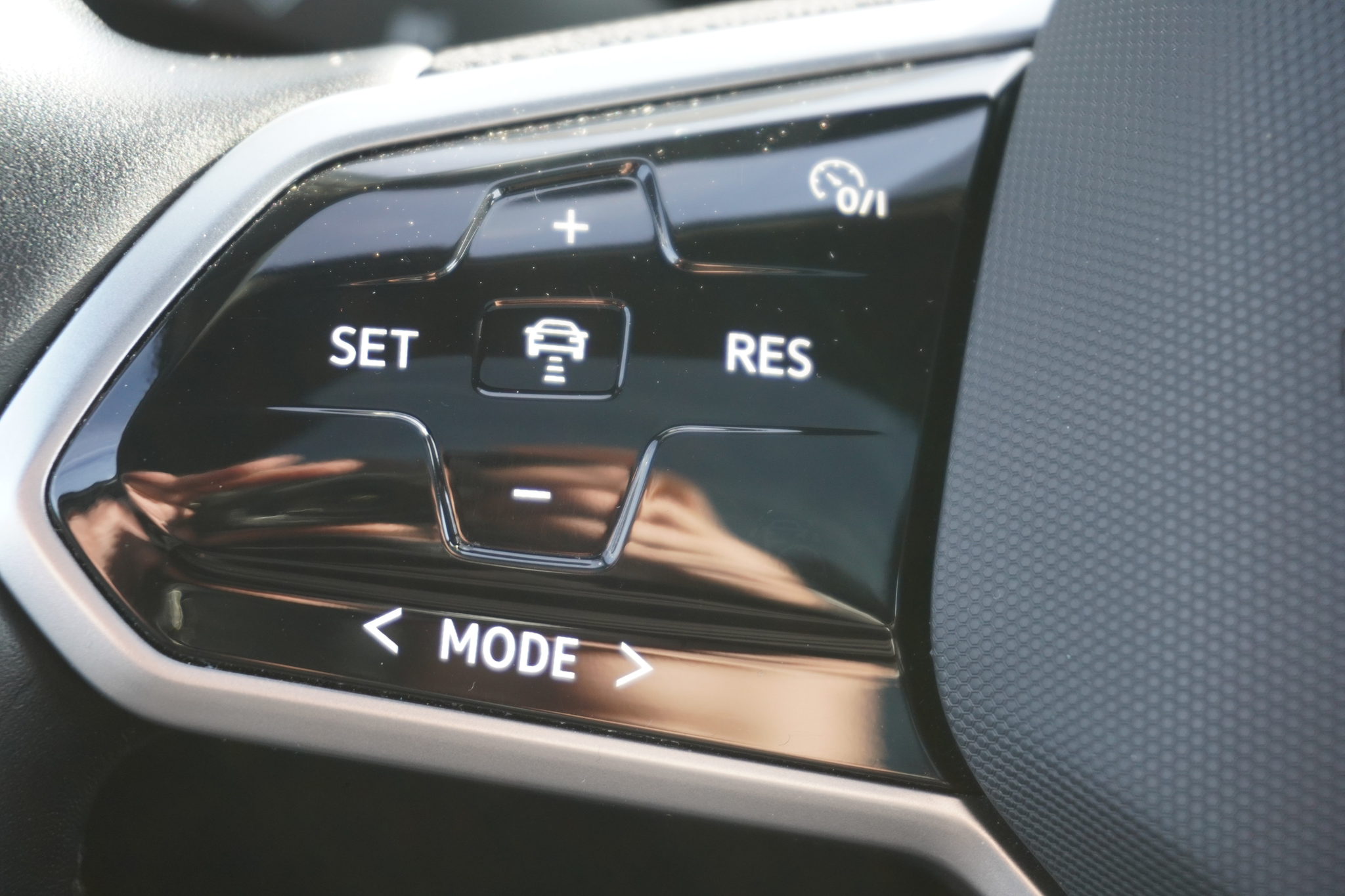 listing desktop thumbnail image 17