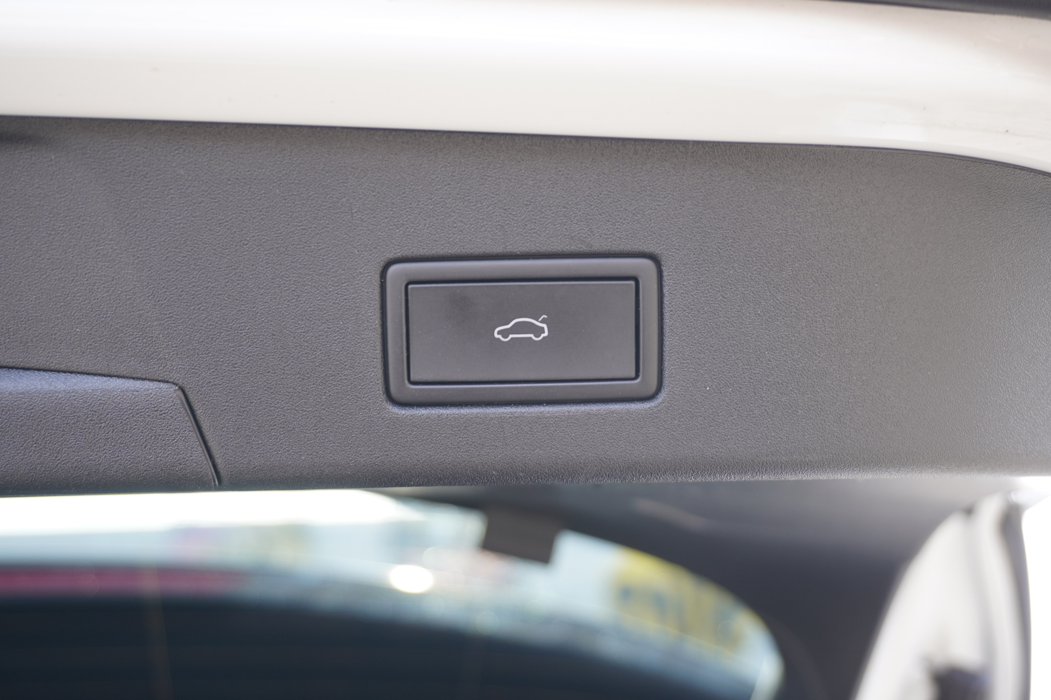 listing desktop thumbnail image 10