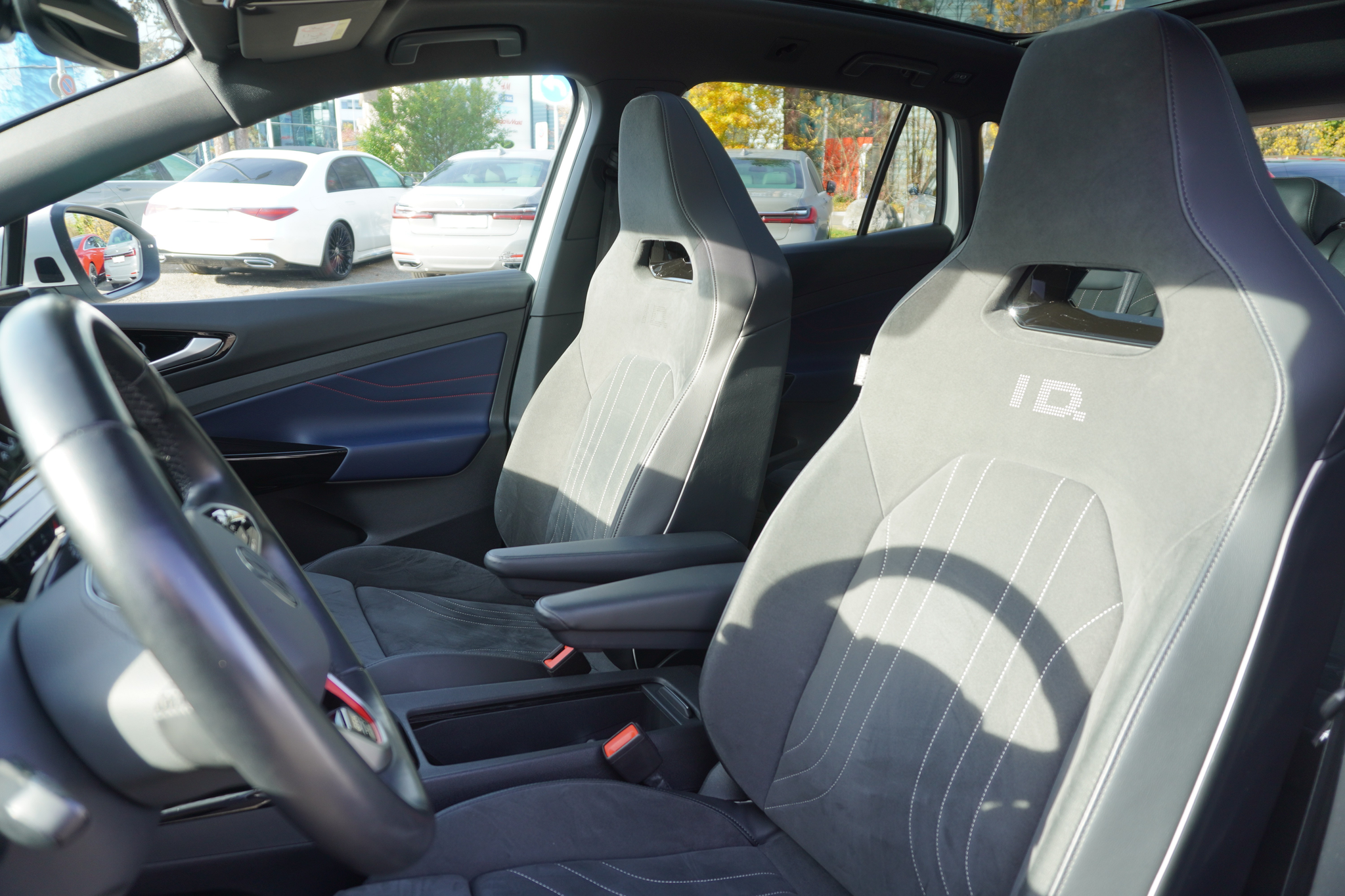 listing desktop thumbnail image 12