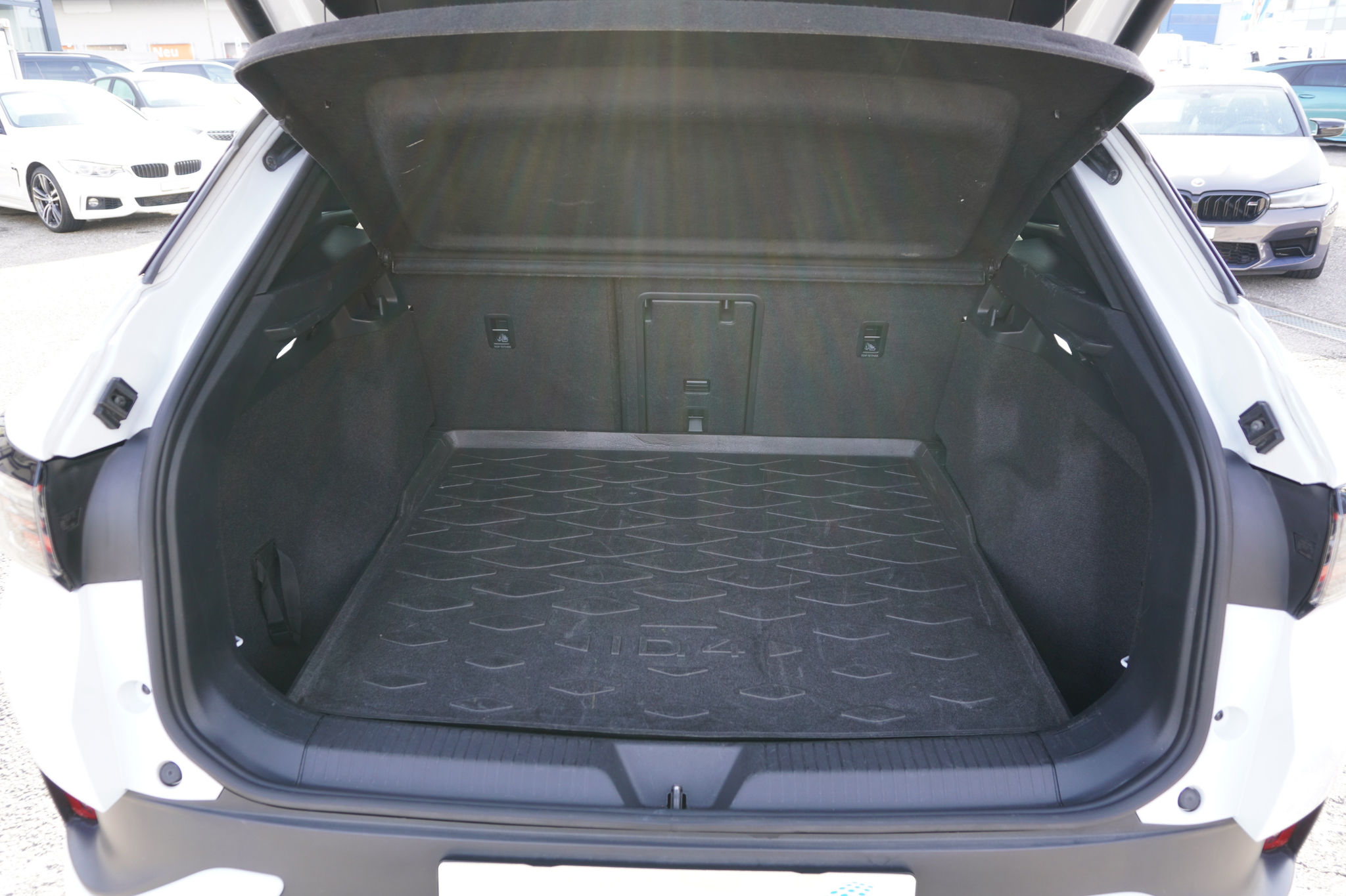 listing desktop thumbnail image 9