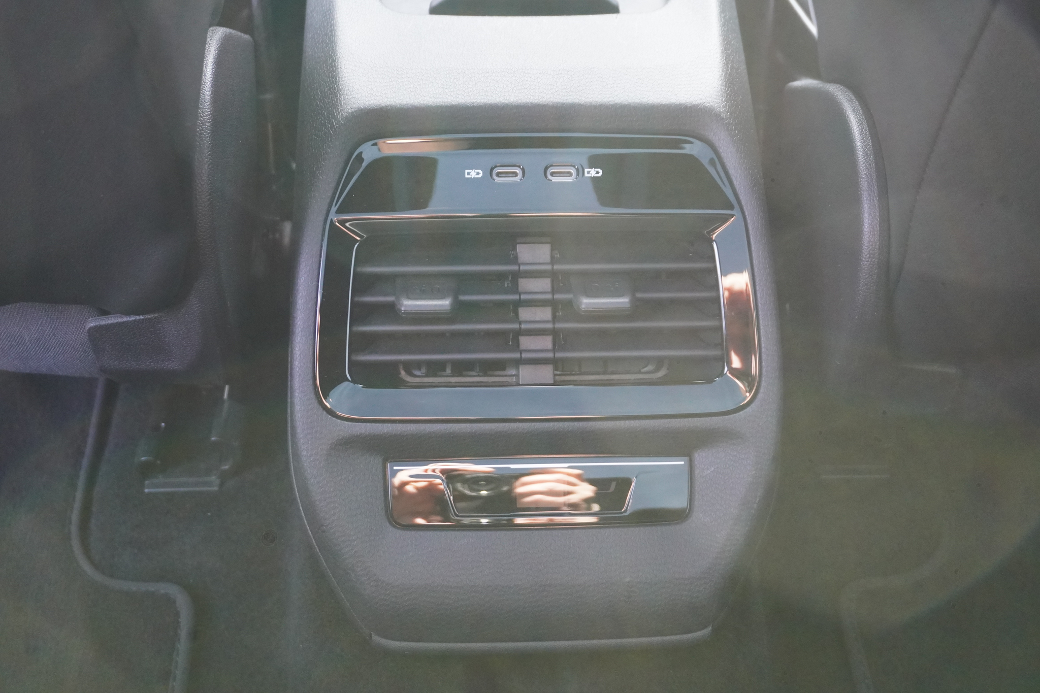 listing desktop thumbnail image 15