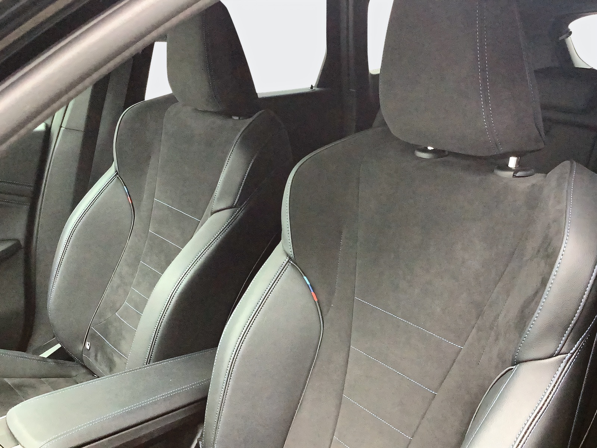 listing desktop thumbnail image 14