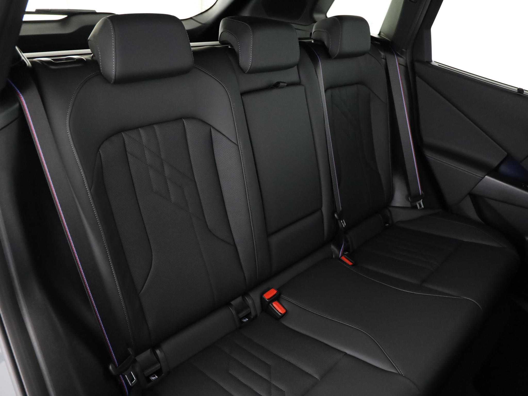 listing desktop thumbnail image 12